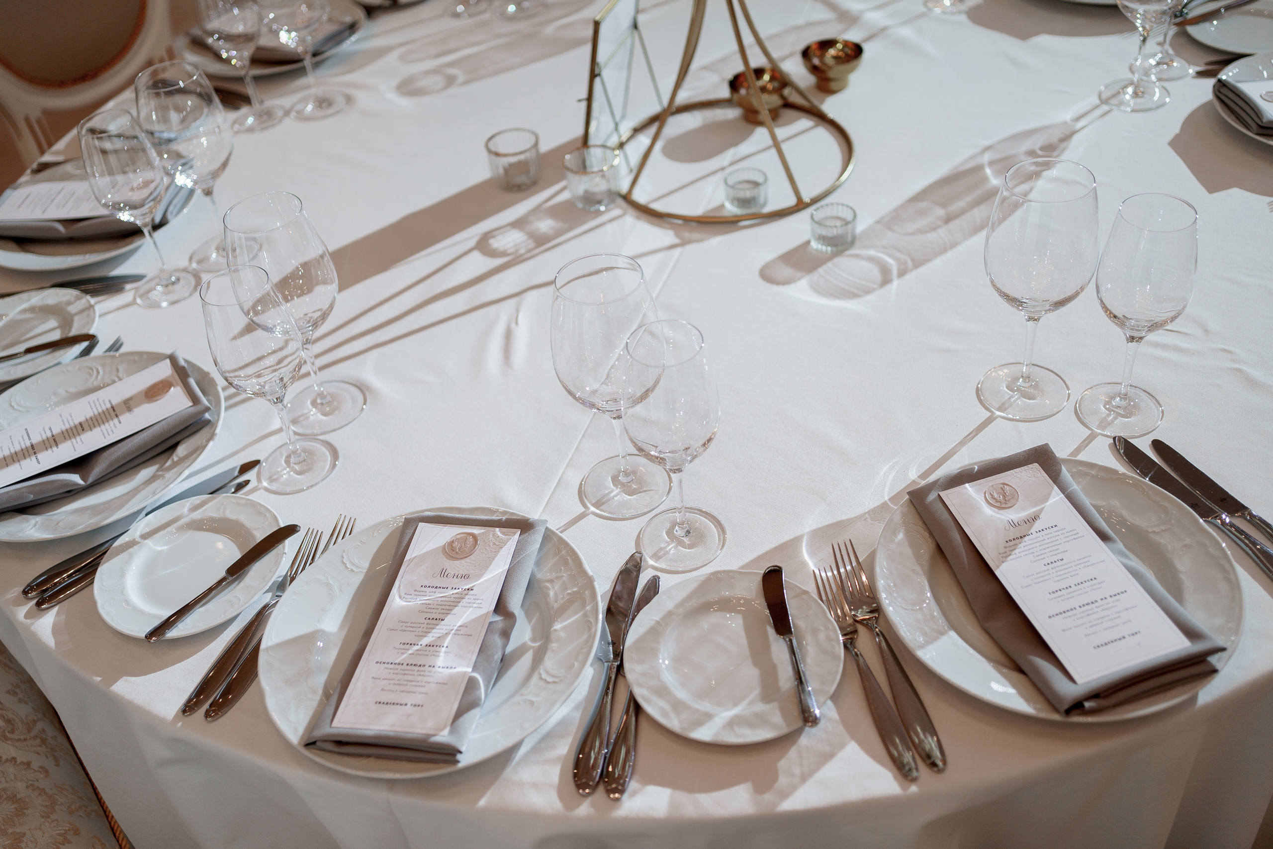 Свадебный декор в ресторане Romanoff`s. Фотограф Макс Меш