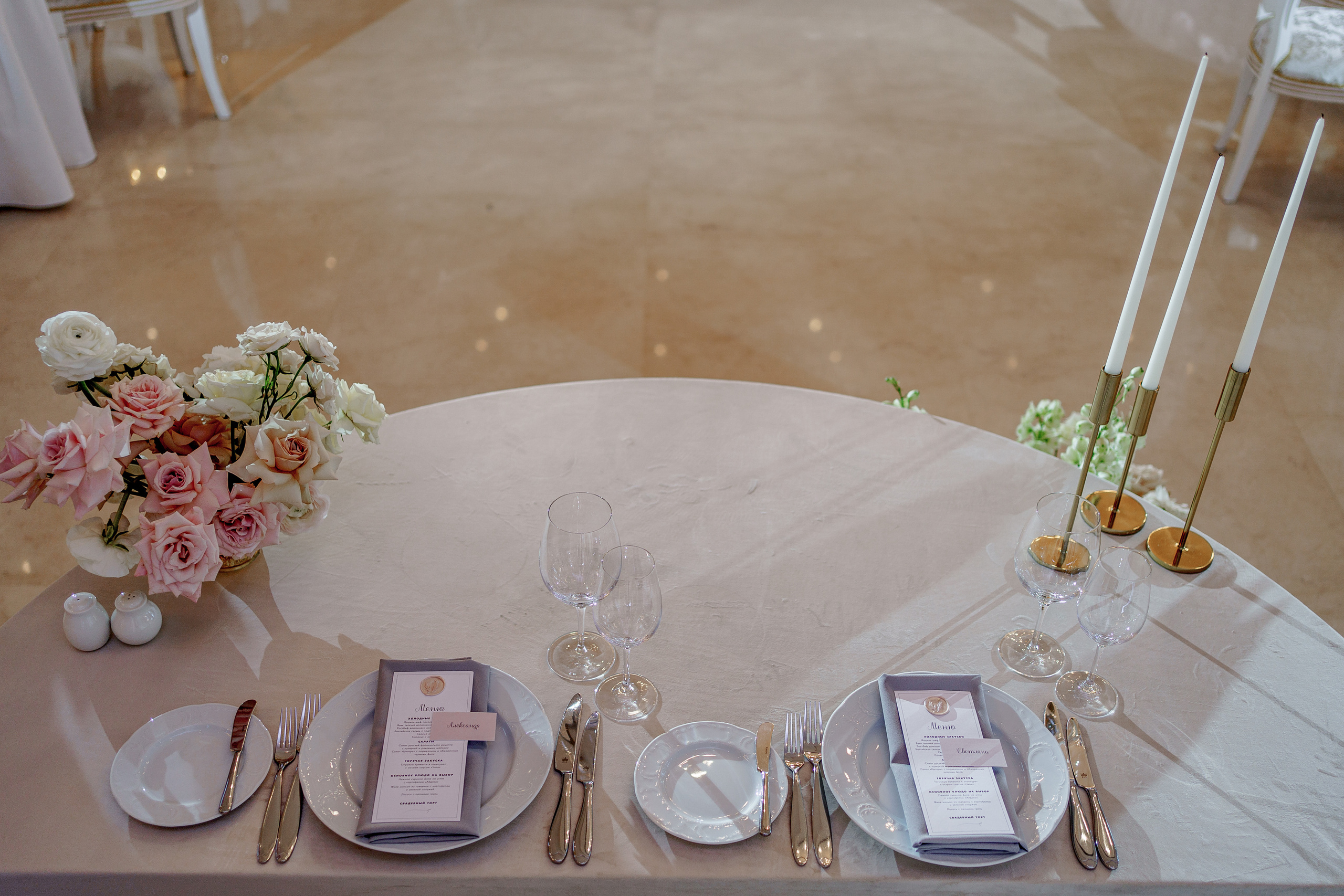 Свадебный декор в ресторане Romanoff`s. Фотограф Макс Меш