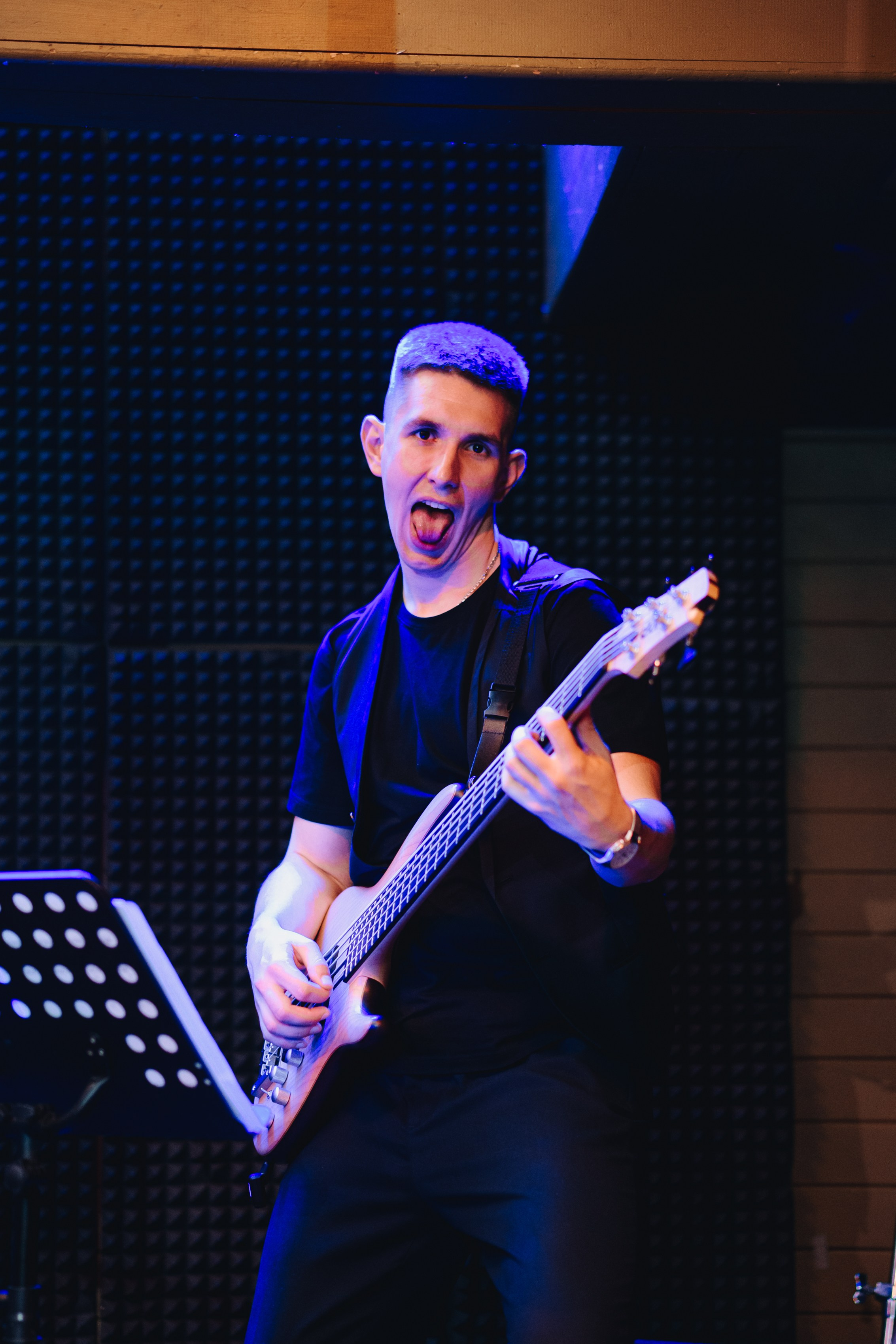 Концерт «Английский лётчик» от вокальной школы «Сигнон»