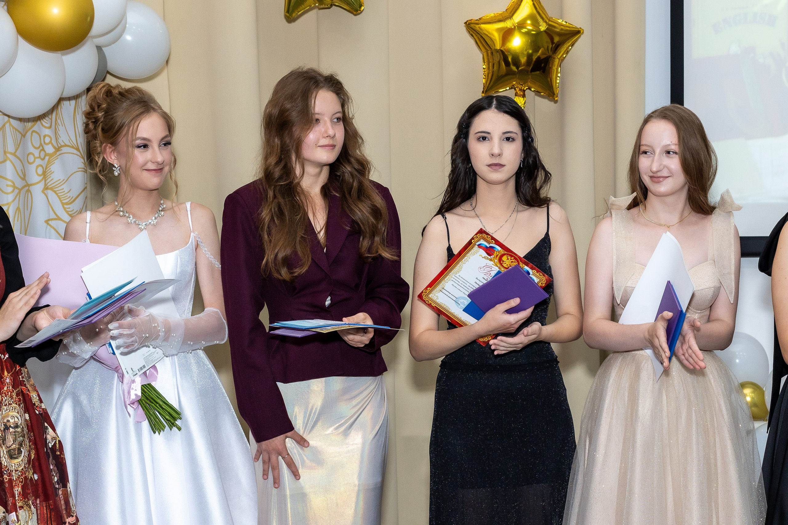 Вручение аттестата 2025. Выпускные альбомы Майкоп, Краснодар Елена Золотарева