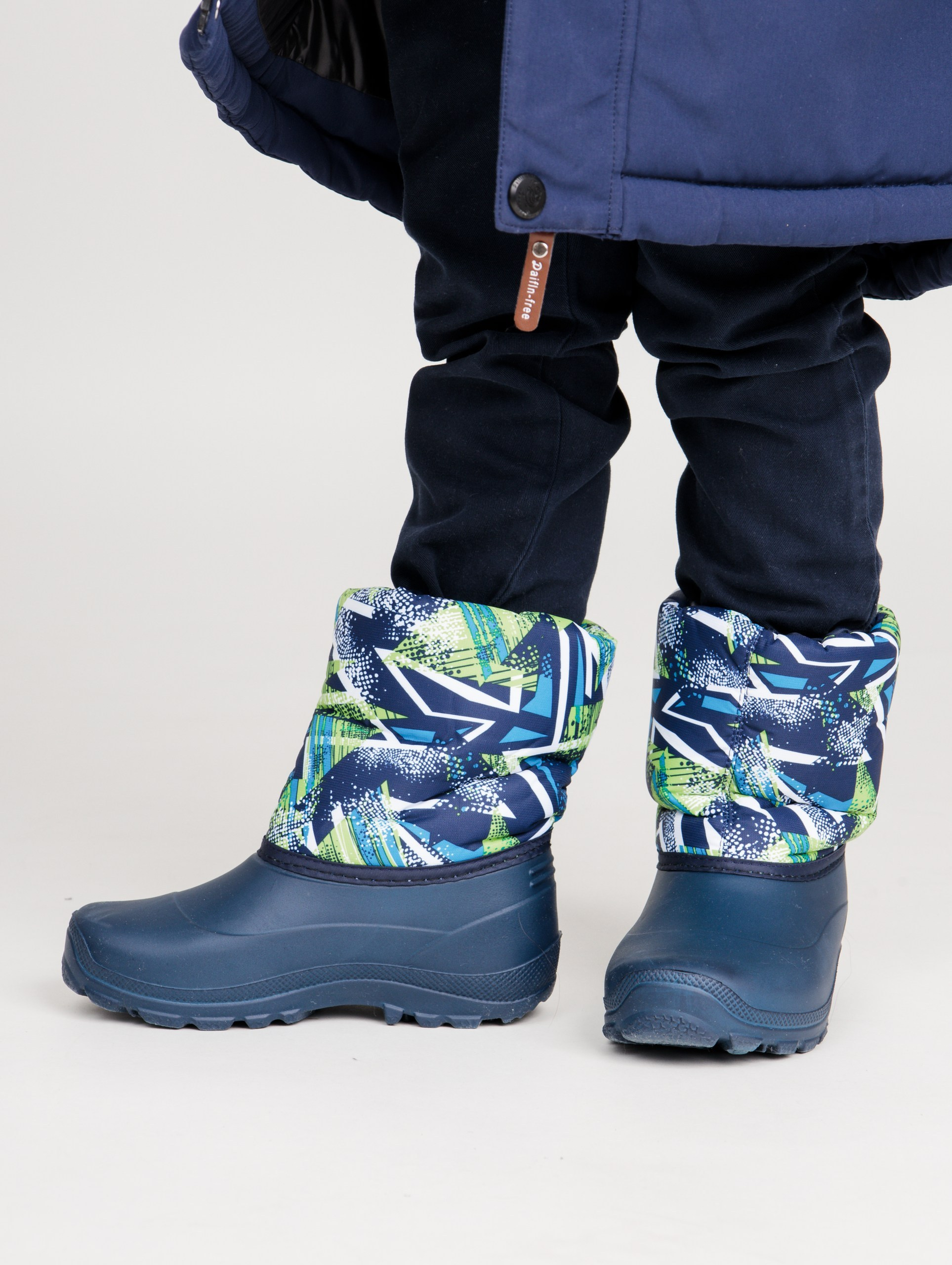 Предметная съемка и продакшн видео обуви для каталога, сайта, маркетплейсов. Студия коммерческой съемки ХВОЯ