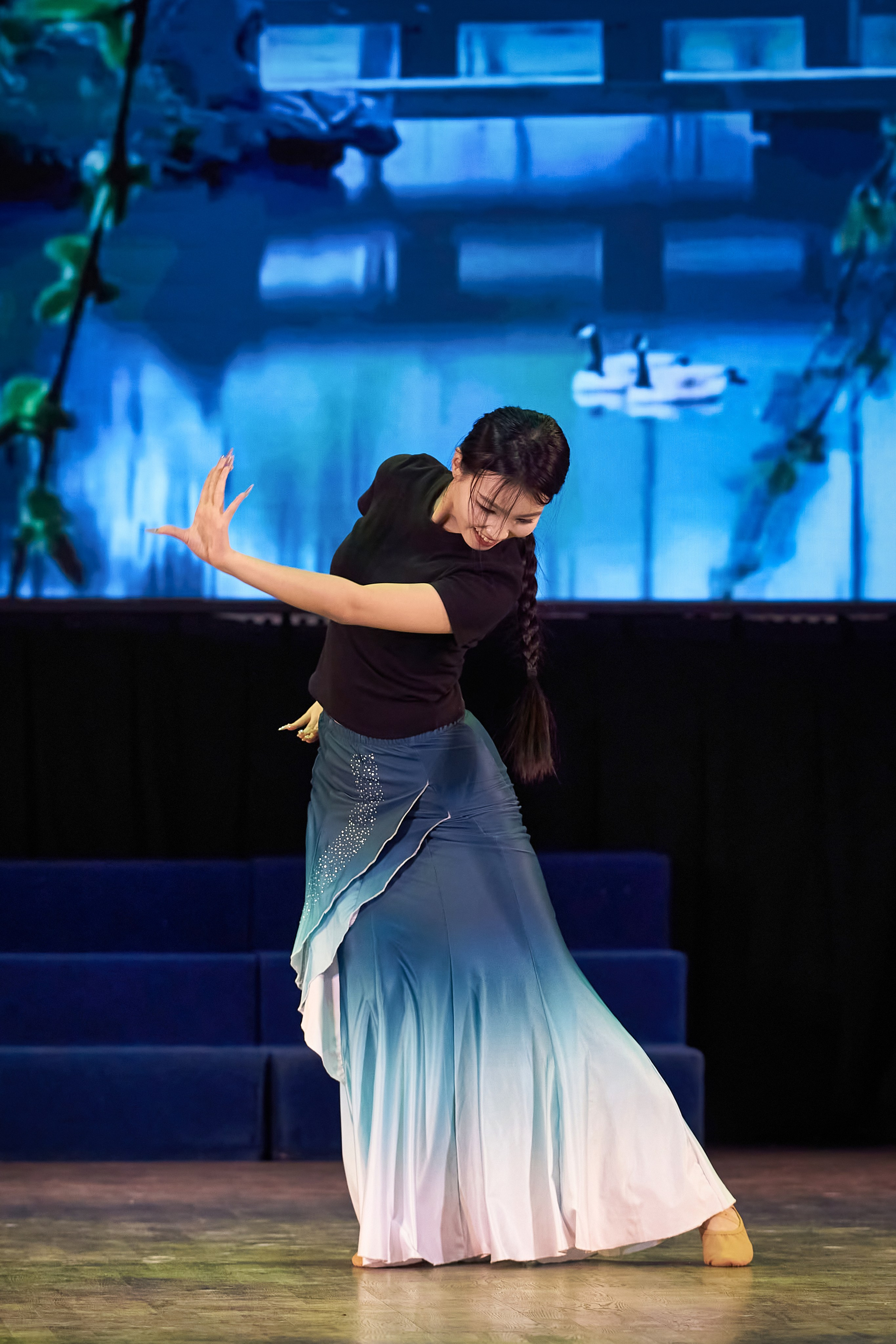 Лю Вэй. Китай. Танец встречи с весной