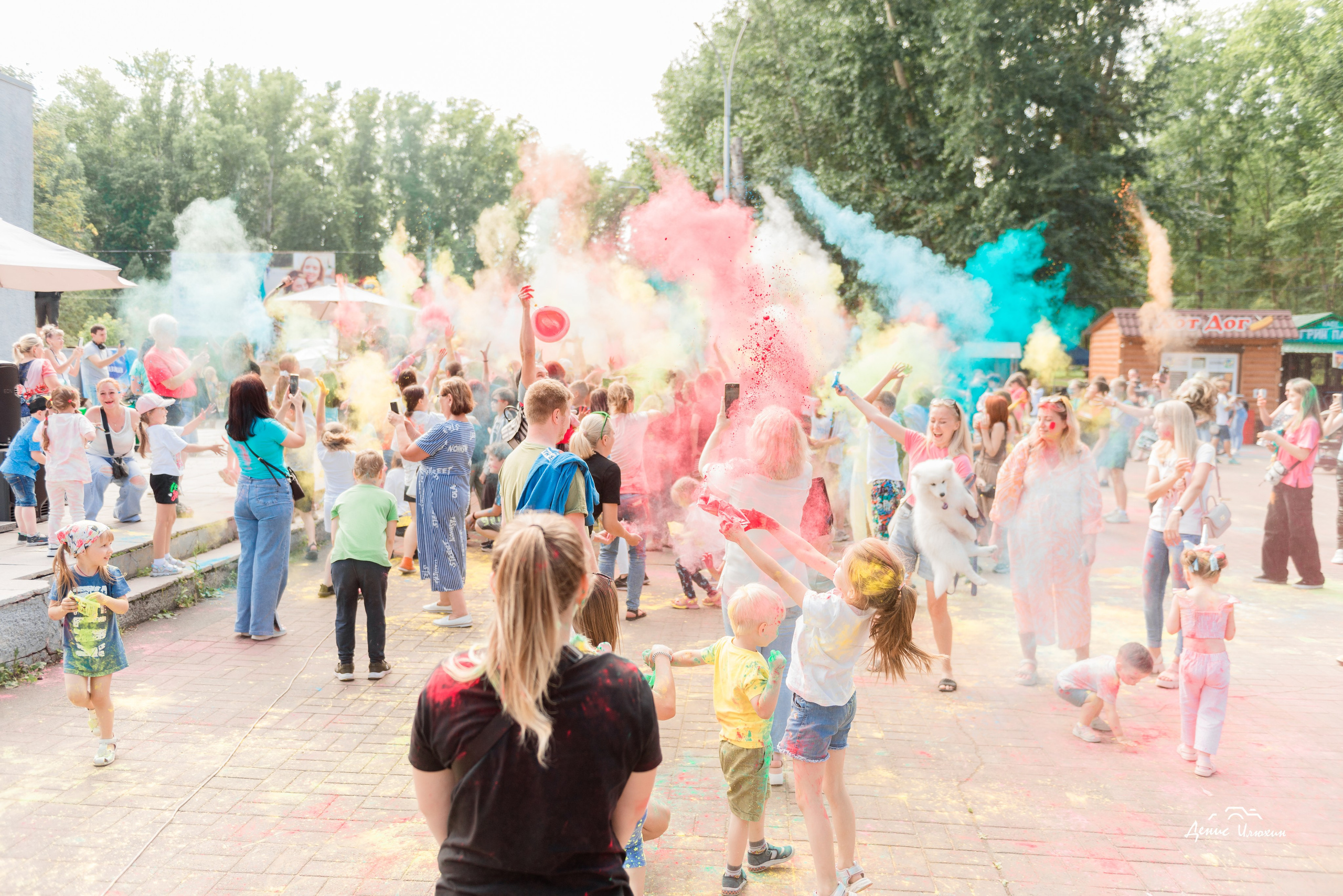 Краски Холи в Комсомольском Парке 2023. Детский фотограф, семейный фотограф и репортажи в Кемерово