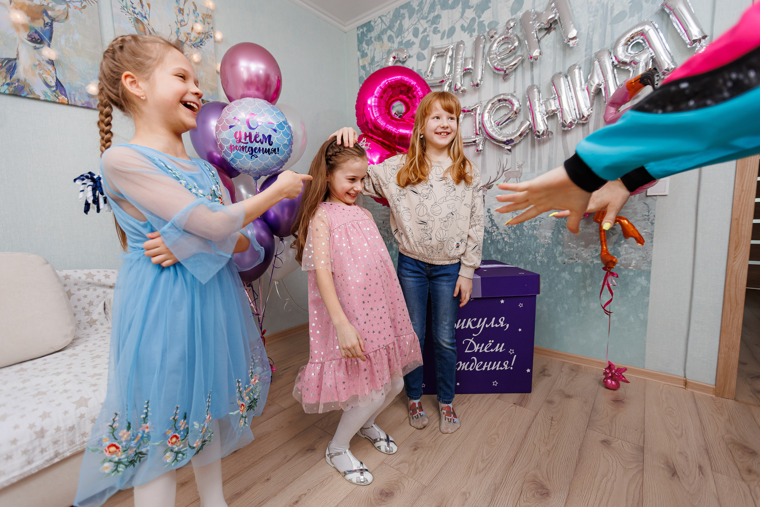 День рождения Вики. Съёмка дома. Семейный и детский фотограф Комина Елена, Власиха, Одинцово