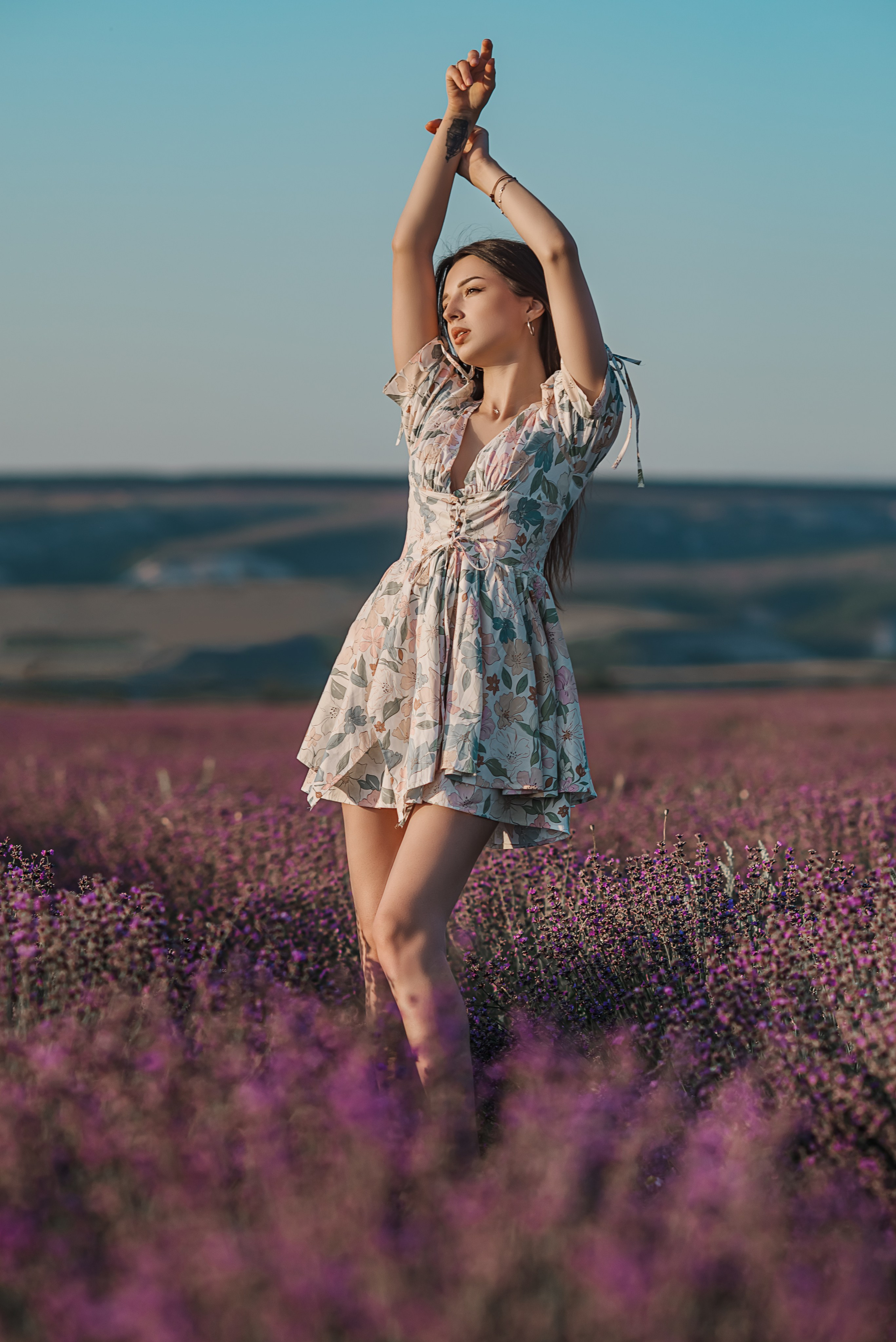 Фотосессия в лавандовом поле. Прогулочная фотосессия в Крыму. Фотограф в Симферополе Ольга Топоривская. Красивые места для фотосессий в Крыму.