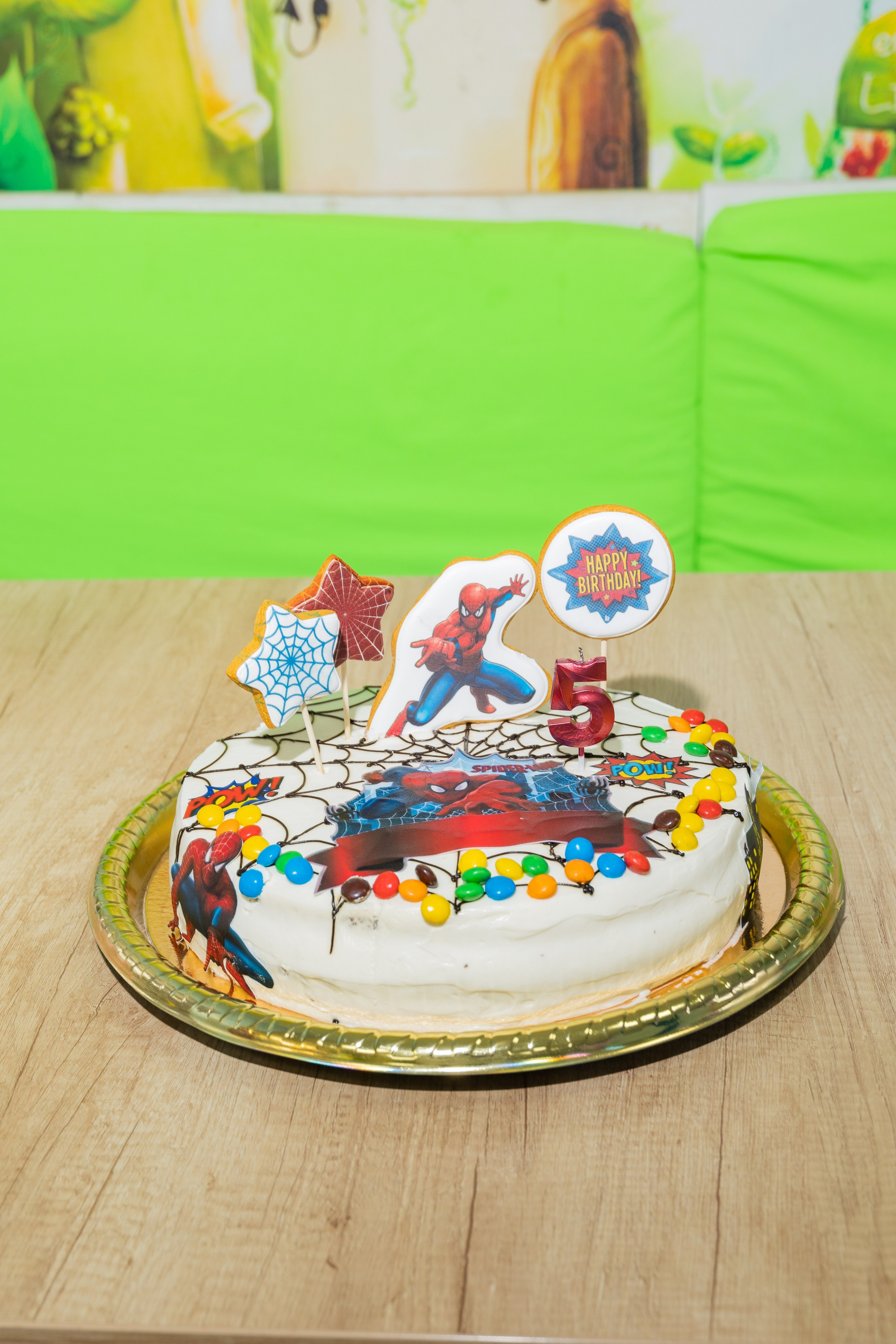 День Рождение в детском центре Качели. Выпускные альбомы во Владивостоке