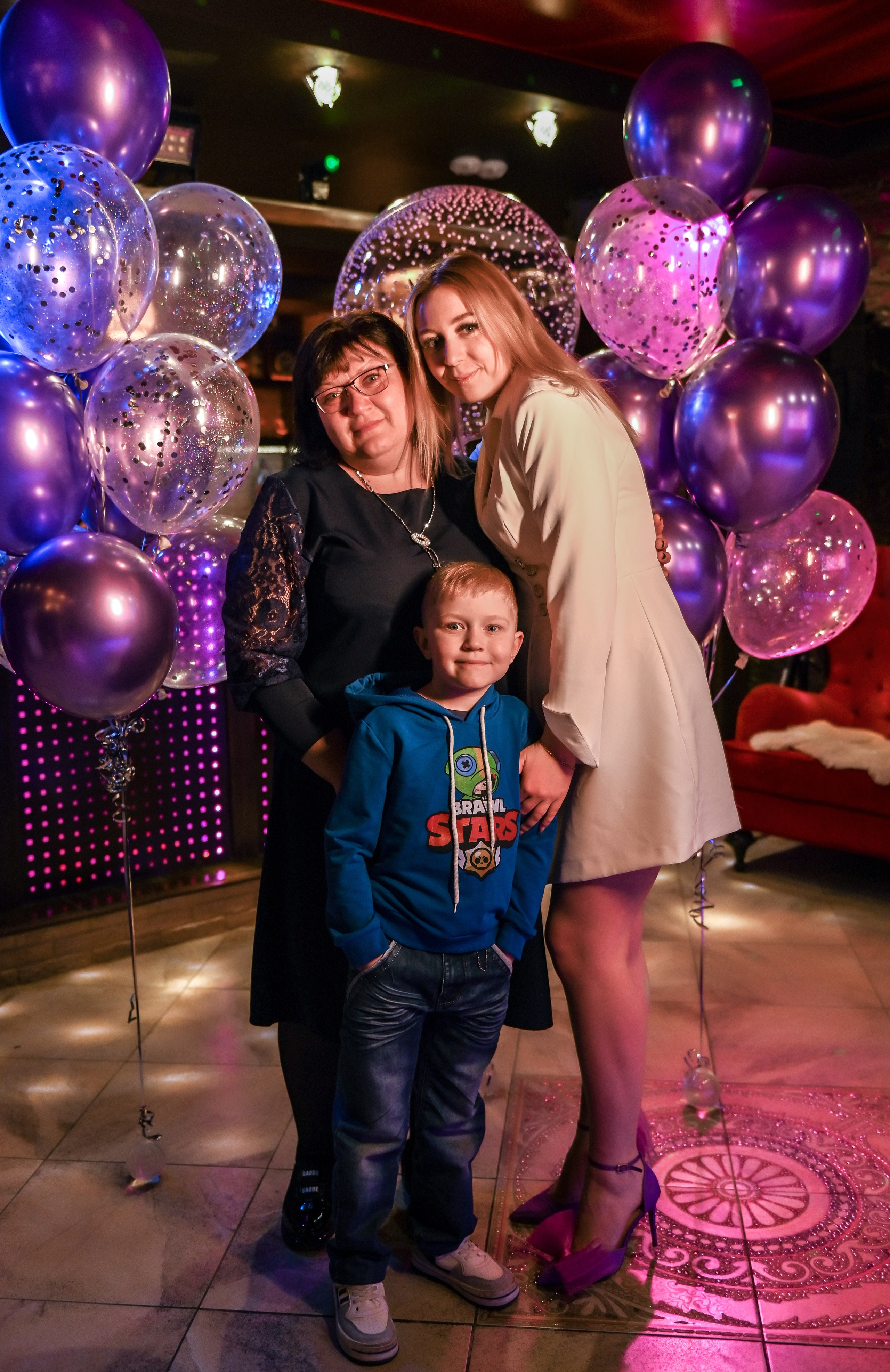 День рождения. Свадебный, семейный, детский, контент фотограф в Омске Максим Ильин