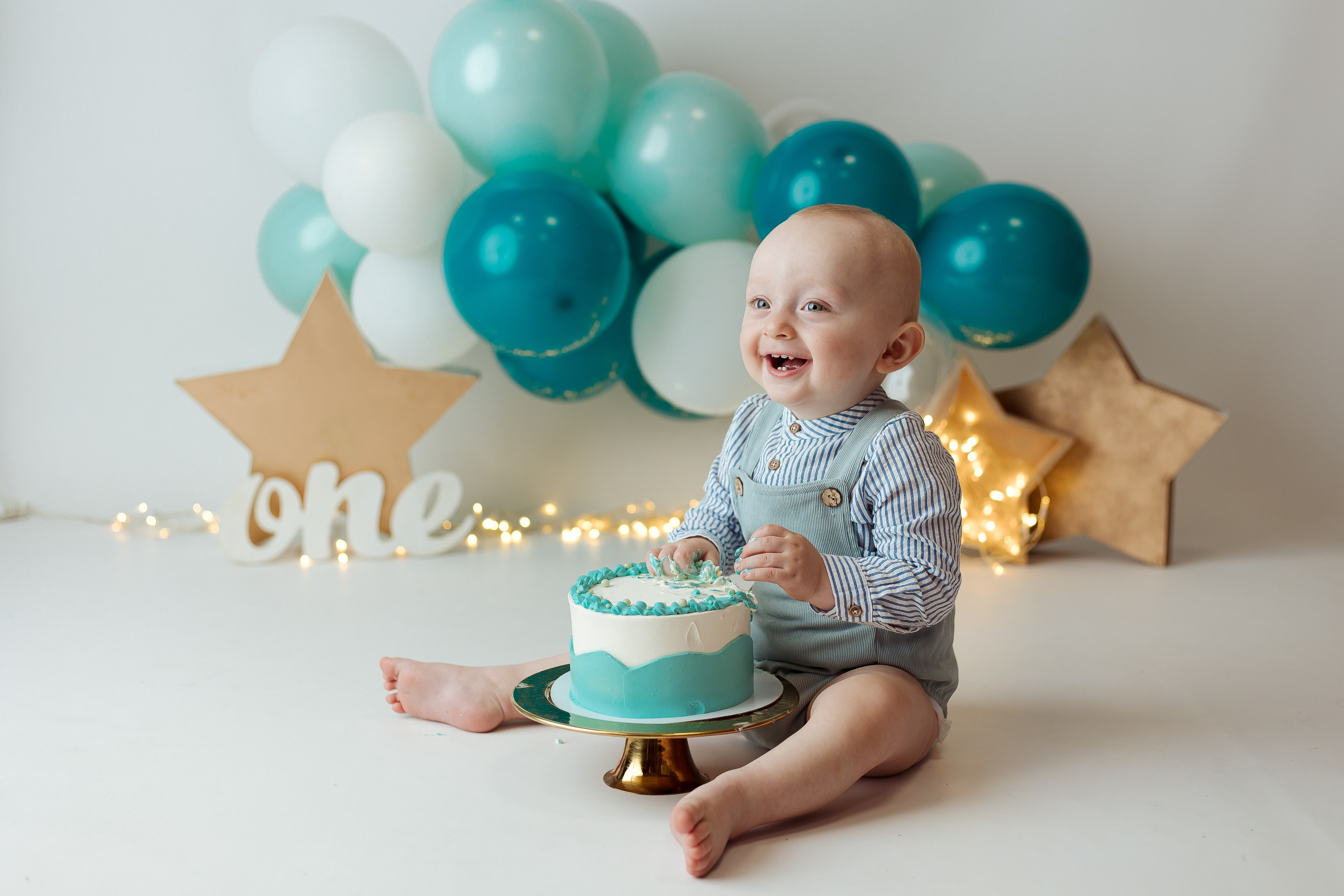 Праздничное оформление. Фотограф беременности, новорожденных Москва. годики под ключ