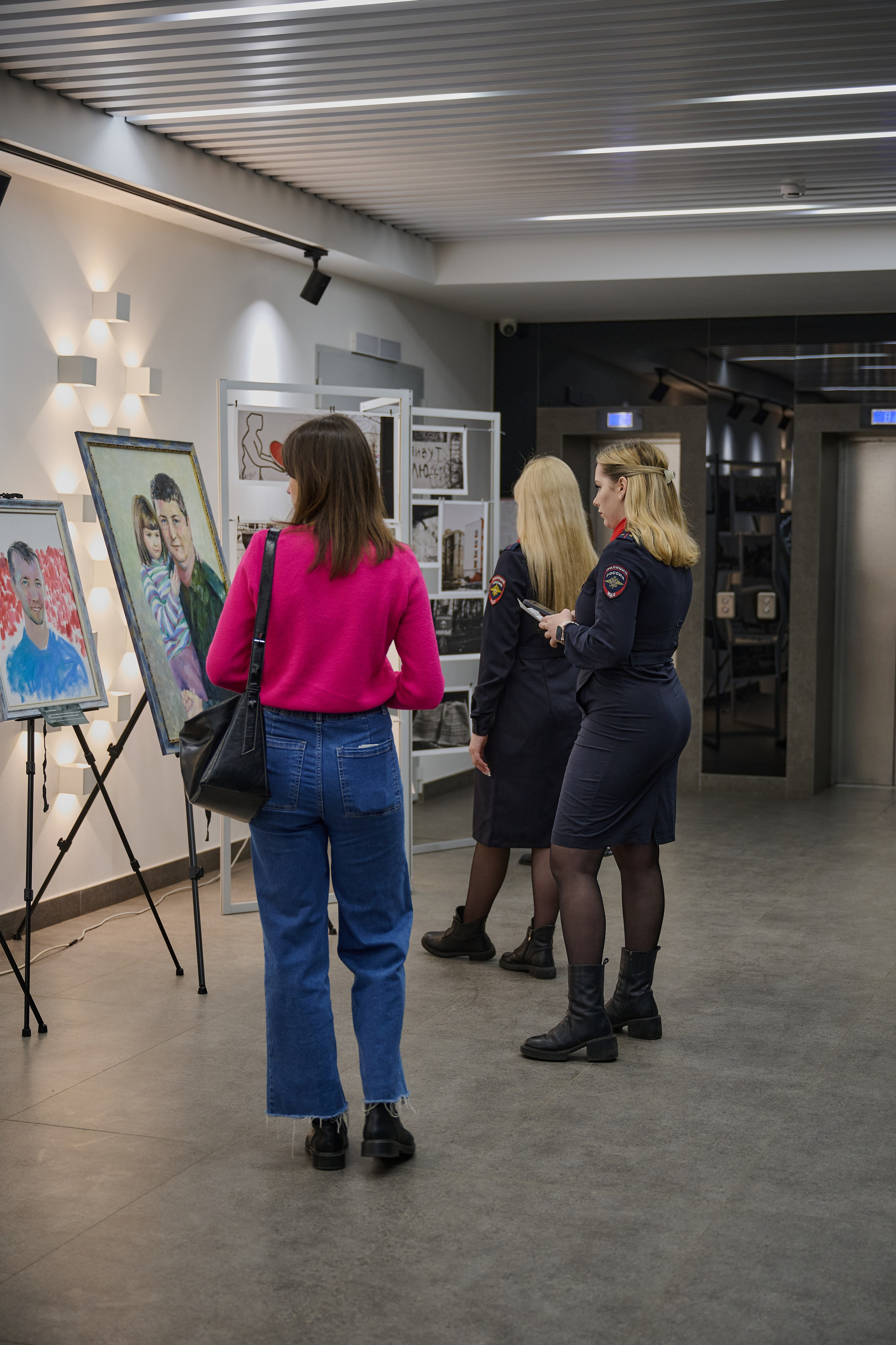 Фотовыставка «Территории» в Росгеолфонде. Фотограф Роман Адлер