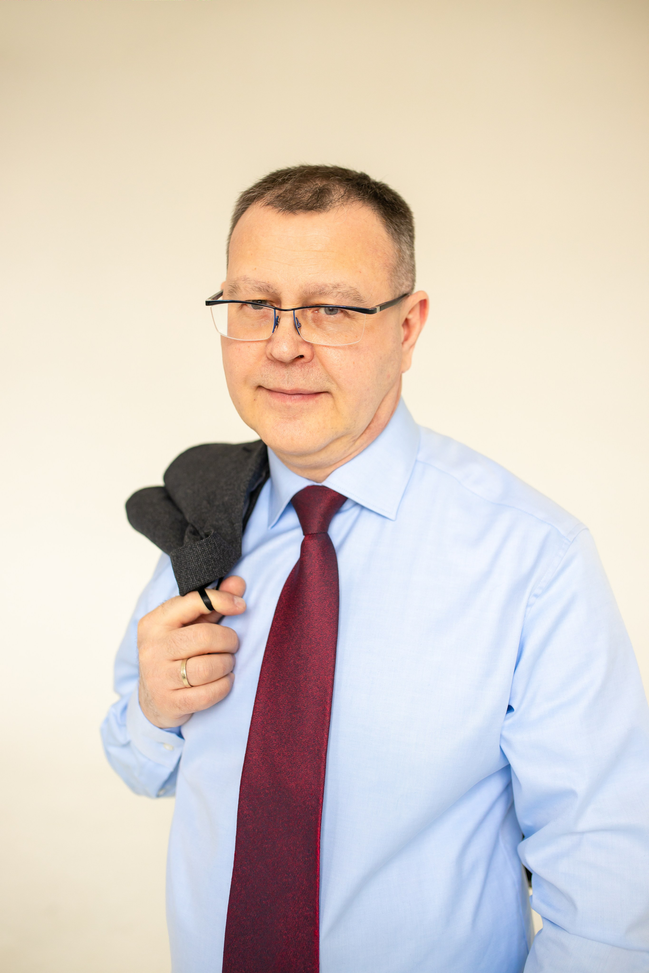 Семейная фотосессия на циклораме с естественным светом. Фотограф в Железнодорожном и Балашихе