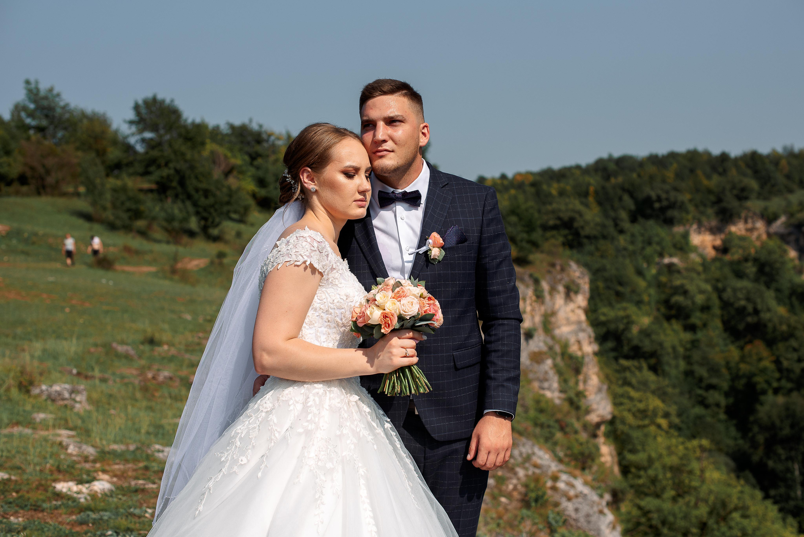 Евгений и Елена. Видеосьемка, фотосьемка свадеб, юбилеев, утренников в Краснодарском кр