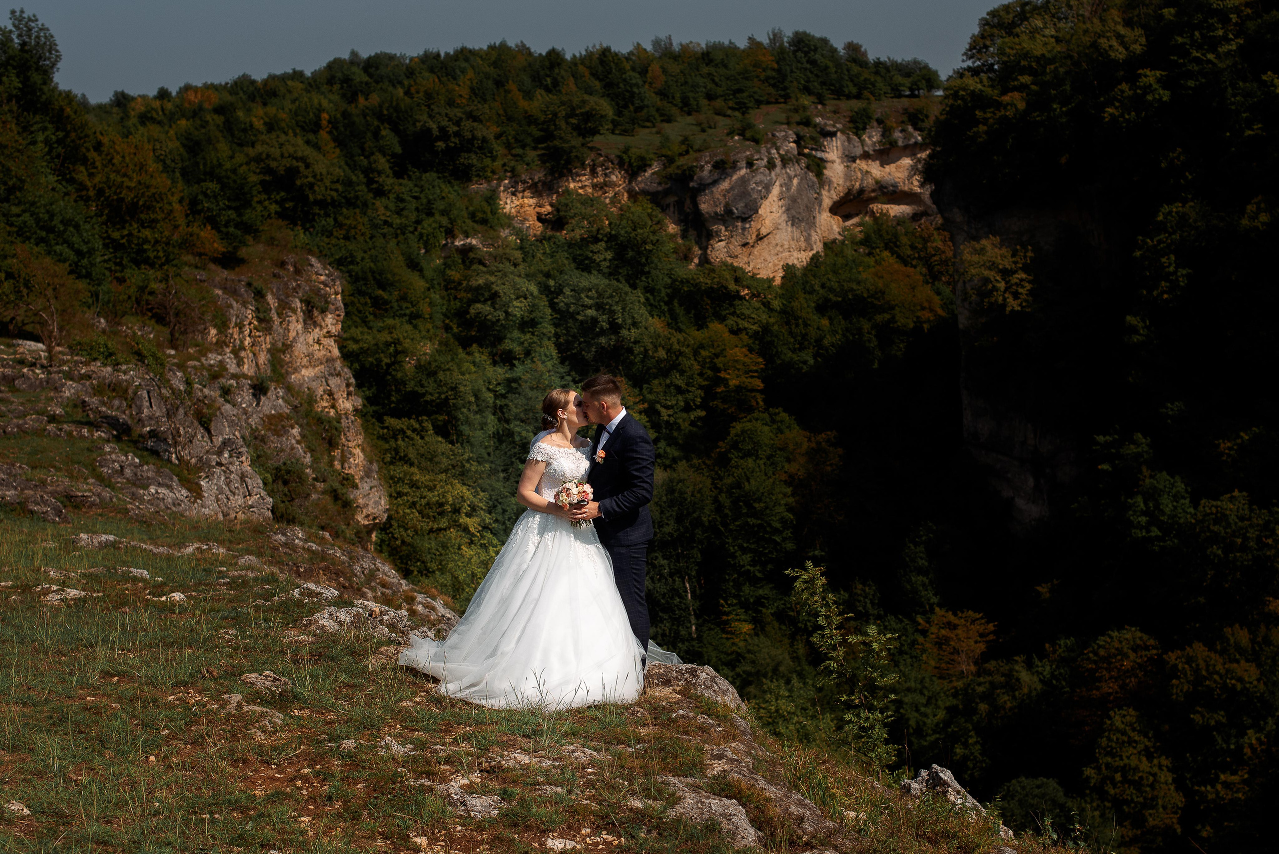 Евгений и Елена. Видеосьемка, фотосьемка свадеб, юбилеев, утренников в Краснодарском кр