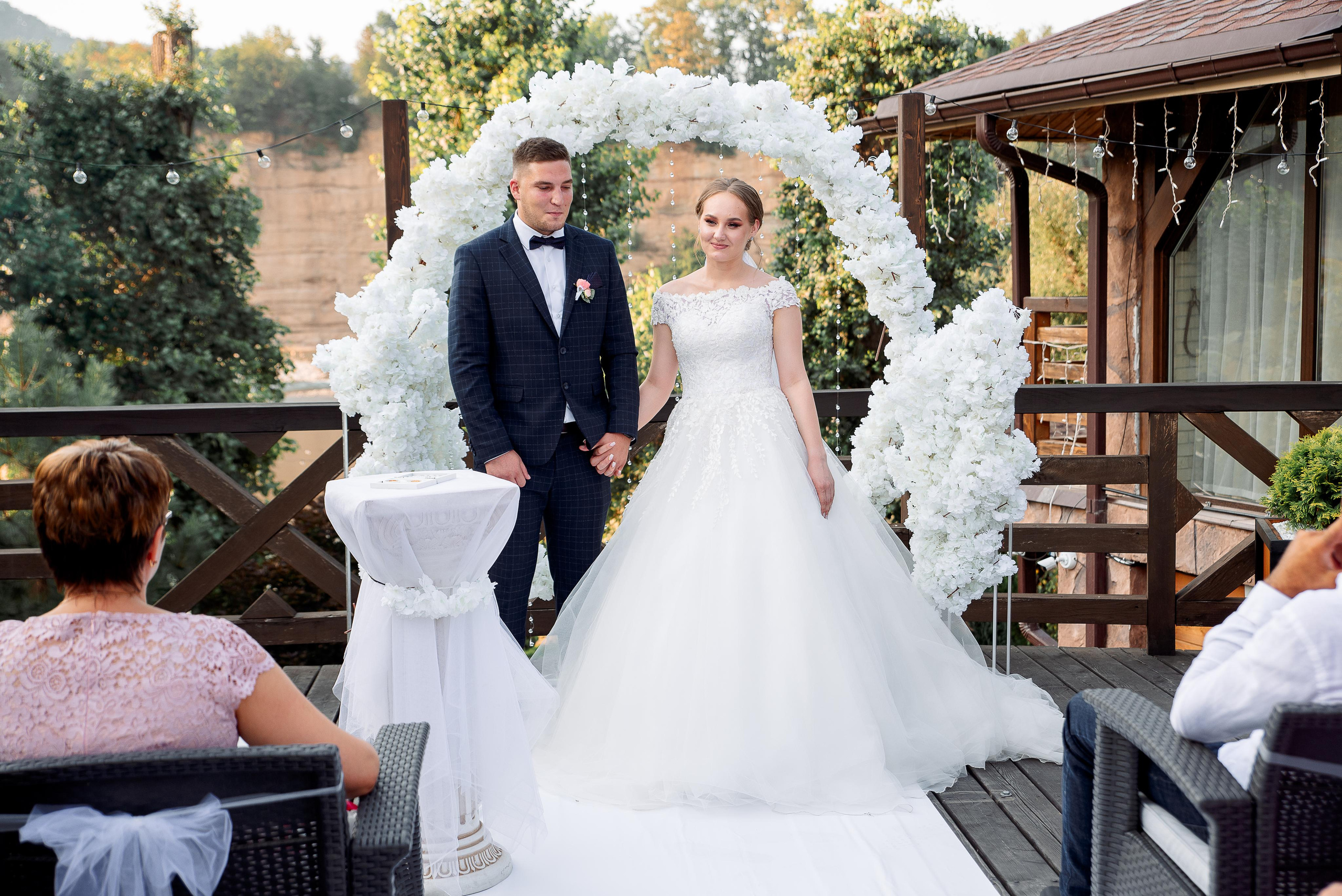 Евгений и Елена. Видеосьемка, фотосьемка свадеб, юбилеев, утренников в Краснодарском кр