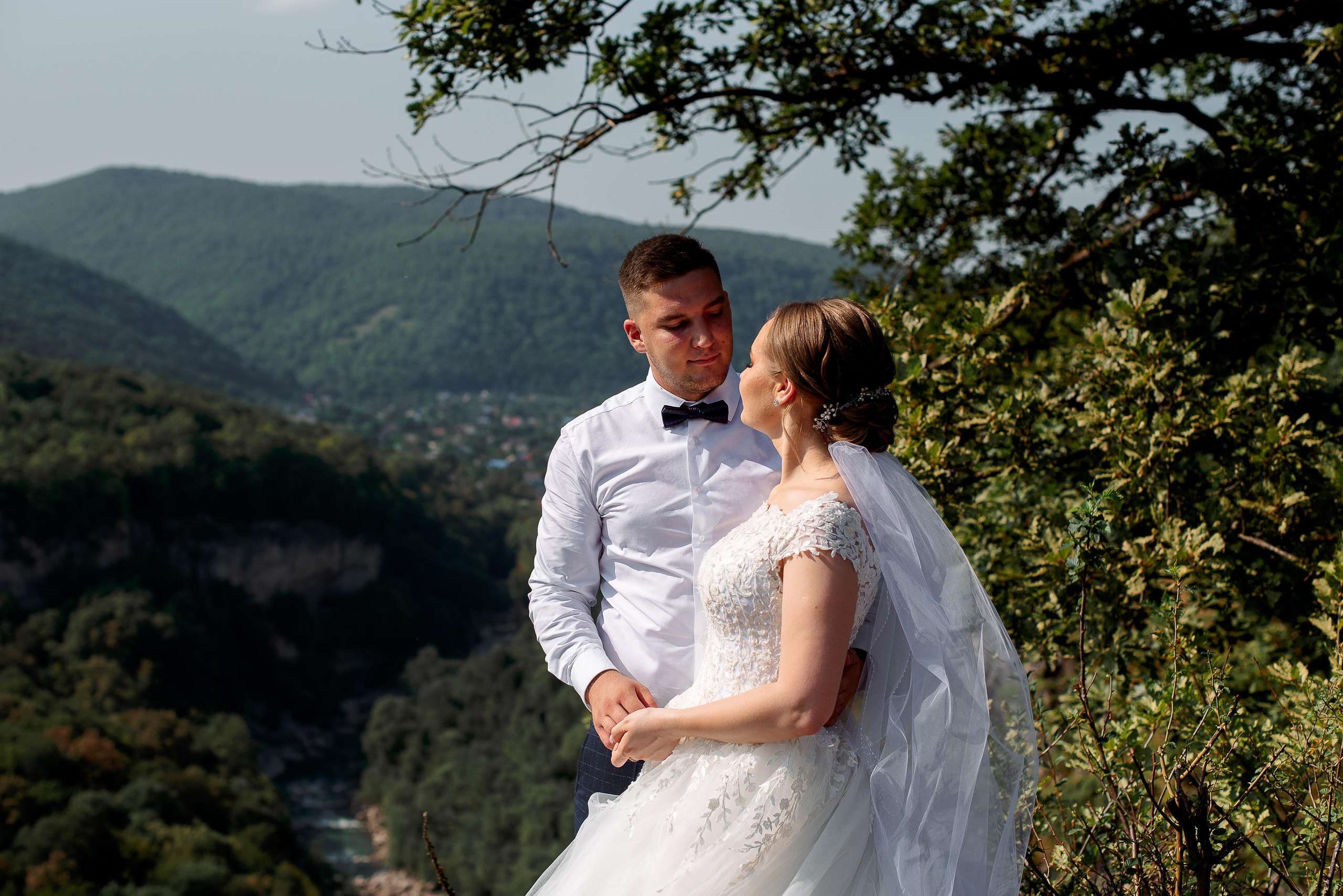 Евгений и Елена. Видеосьемка, фотосьемка свадеб, юбилеев, утренников в Краснодарском кр