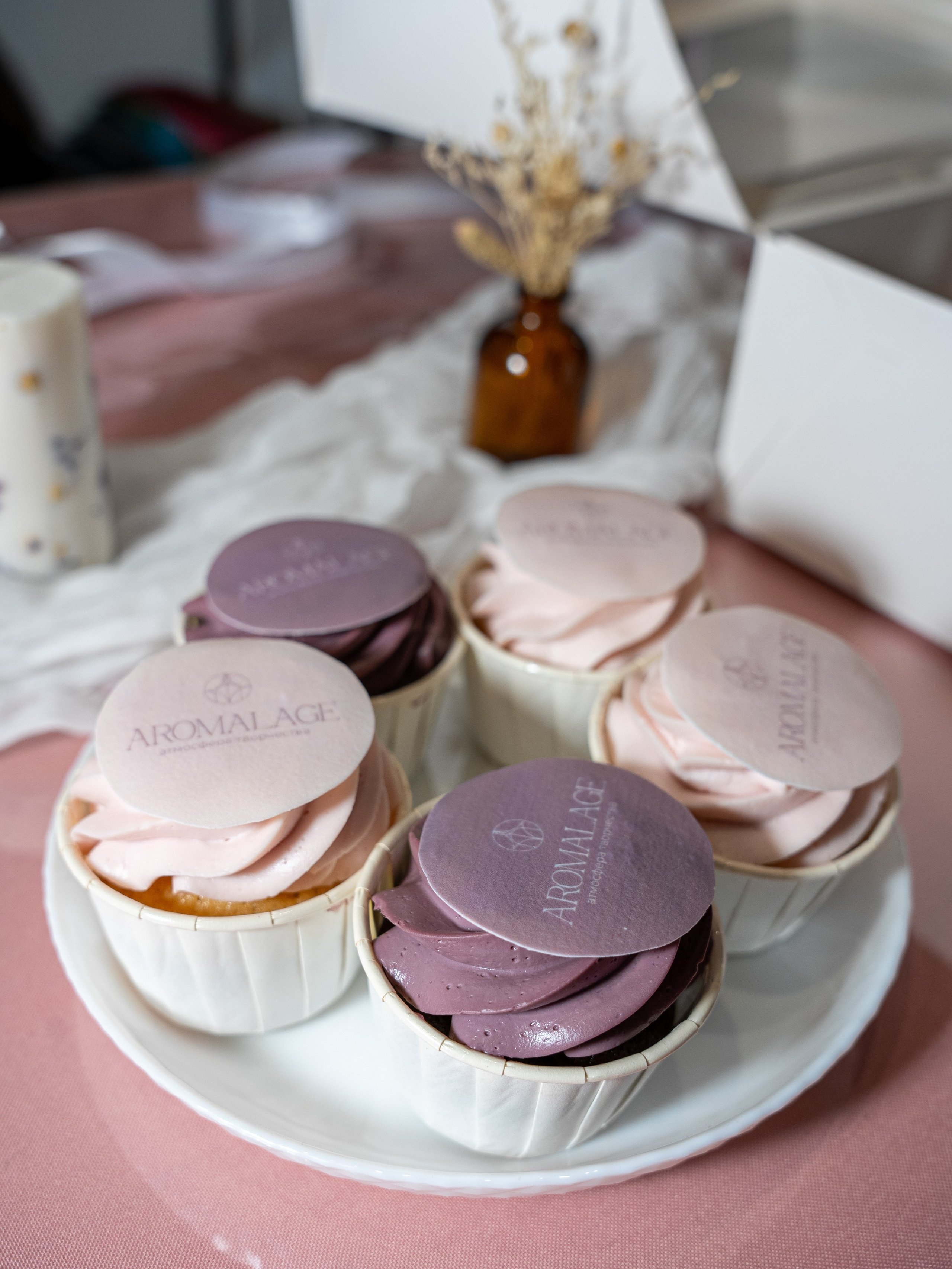 День рождения Aromalage — 5 лет вдохновения 🕯️. Мастер-классы AROMALAGE в Казани и Нижнем Новгороде для двоих, на девичник, в группе