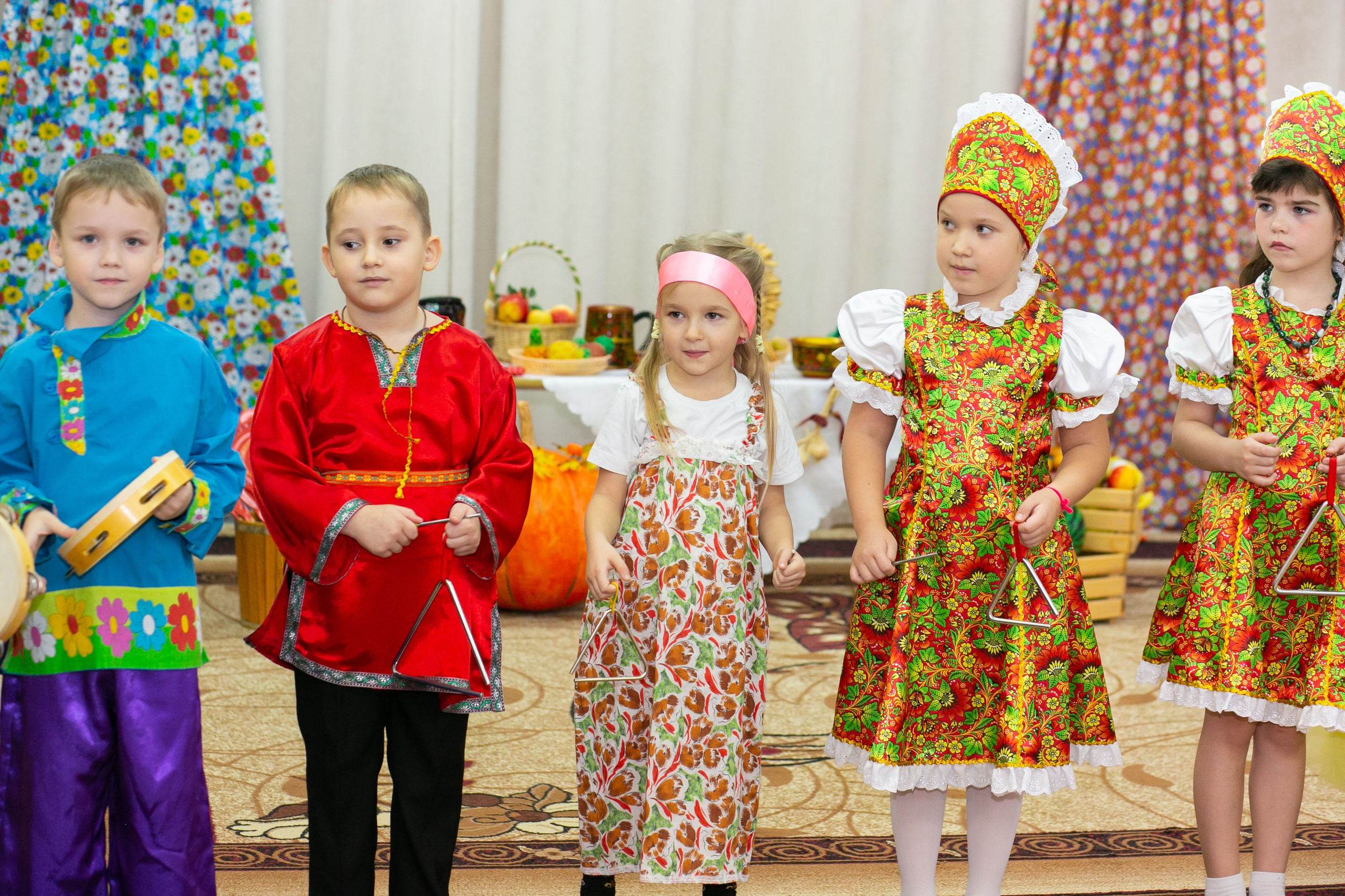 Выпускные и Утренники. Фотограф новорожденных и семейный фотограф НСО г. Бердск Марина Львова