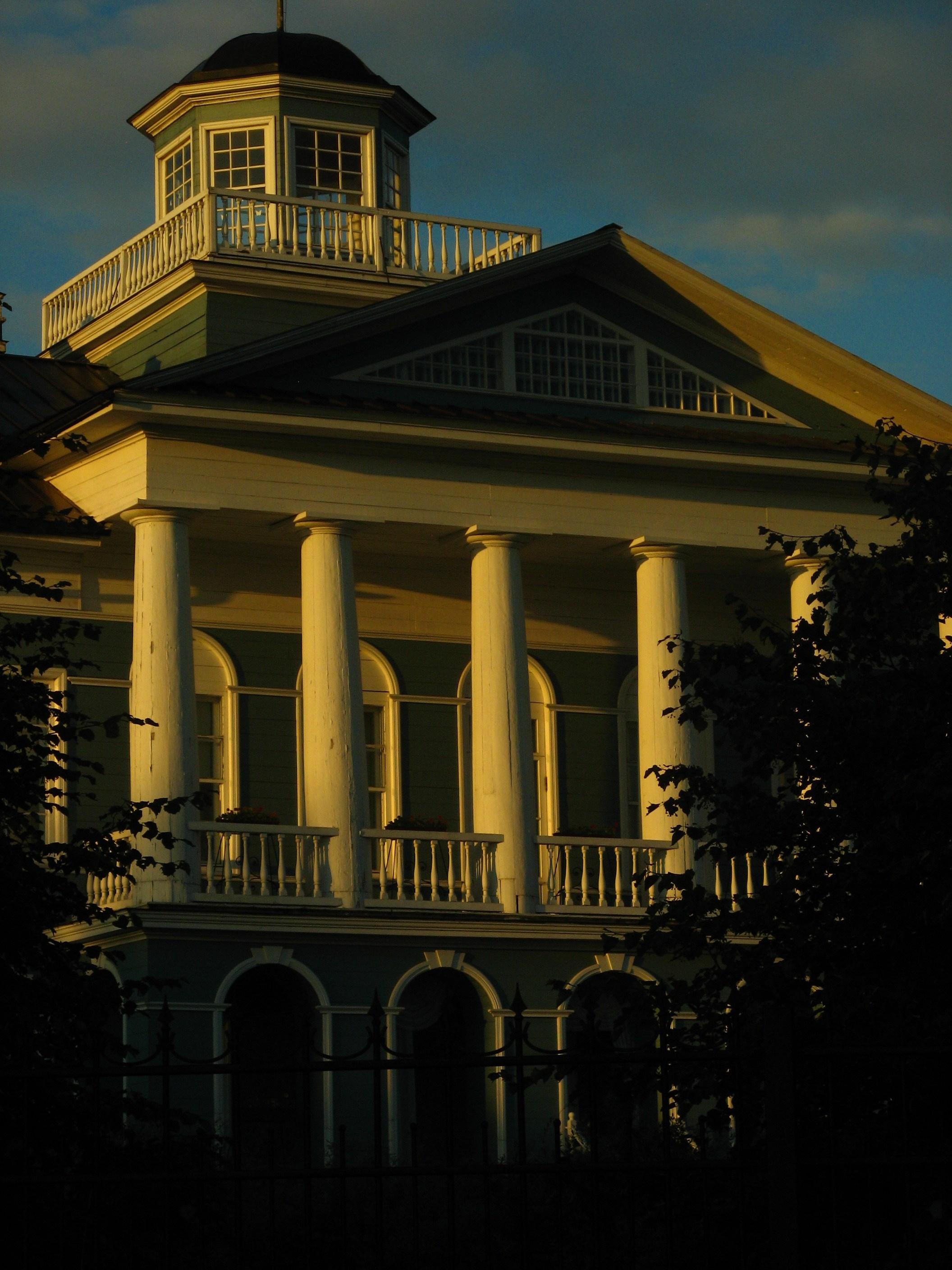 Август 2025. Den Mirov — Фотограф, Музыкант