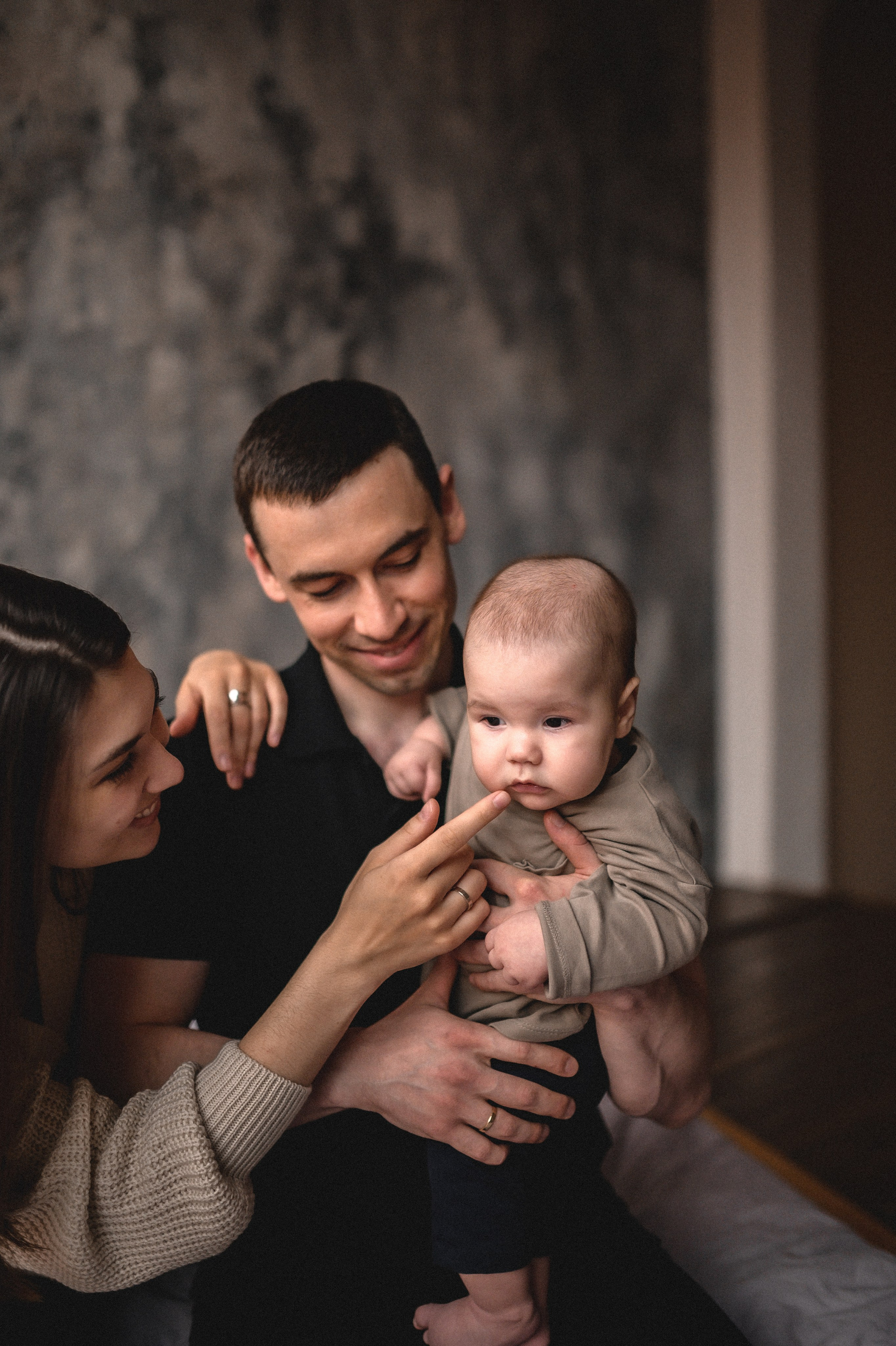 Вова, Юля и Максим в студии Москва. Семейный и свадебный lifestyle-фотограф в Москве Мария Петрова