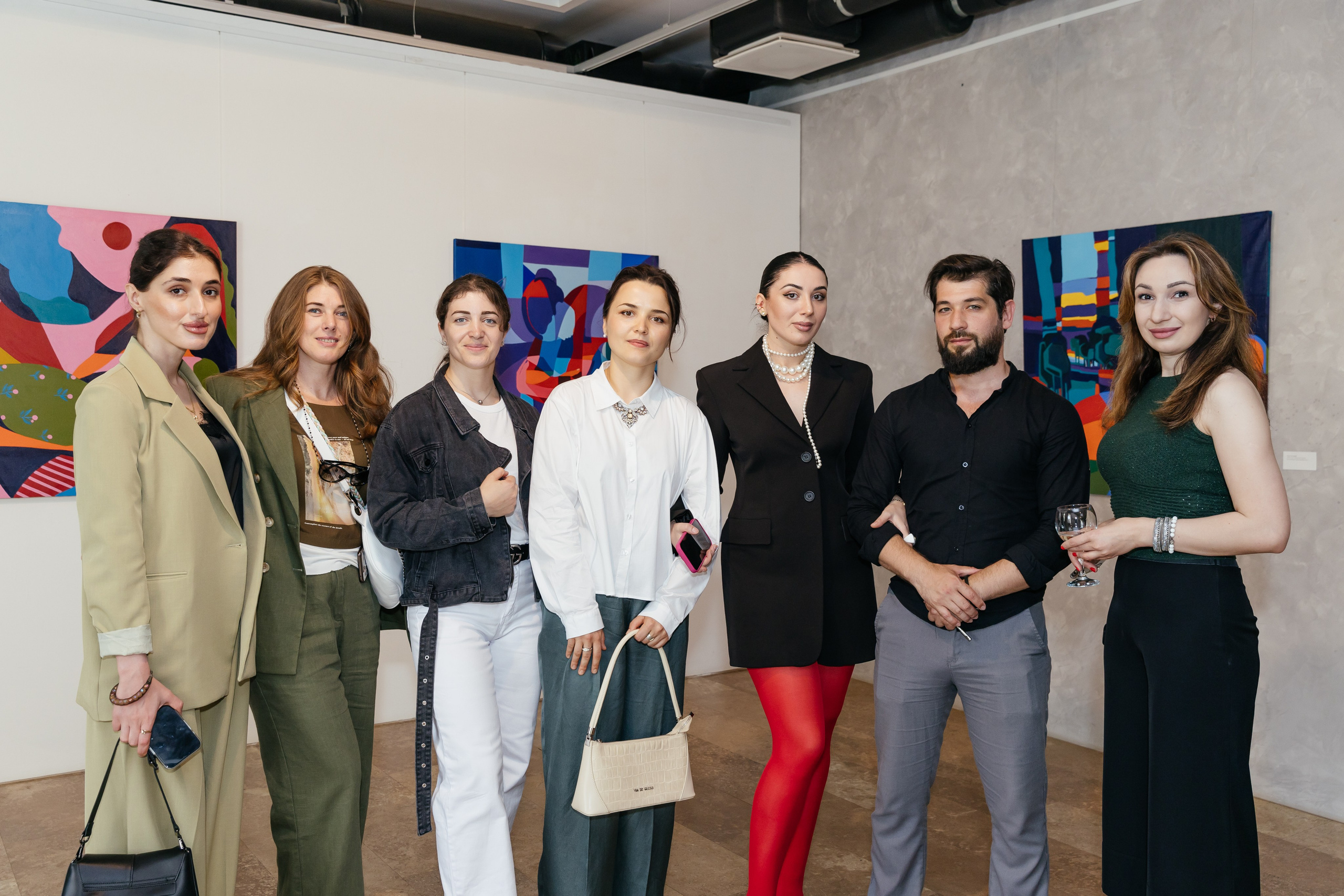 Выставка Лиры Алборовой «Цвет — это я». Свадебный и репортажный фотограф в Санкт-Петербурге Николай Голованов