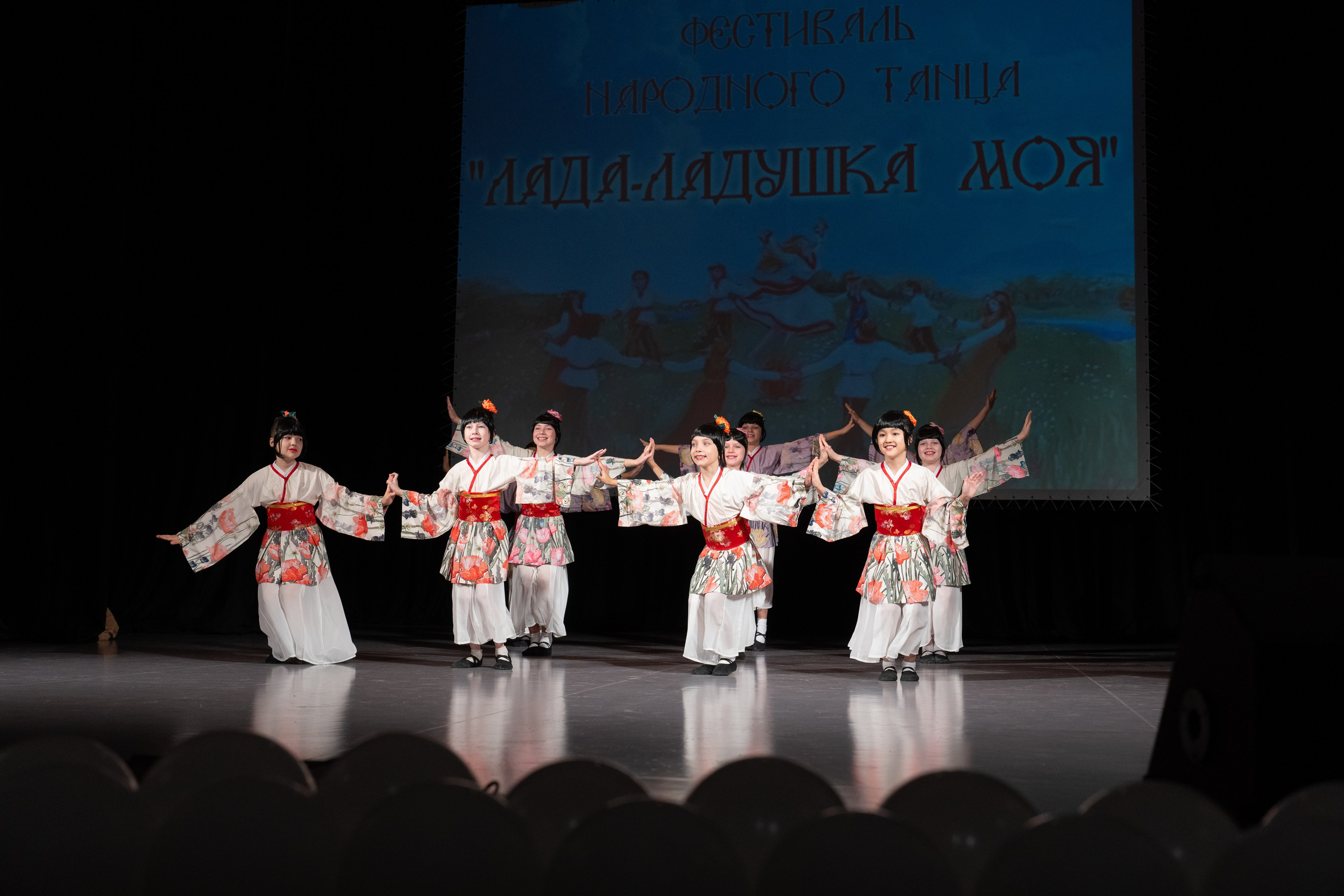 Народный танец. Репортажная съёмка в Санкт-Петербурге, Константин Петров