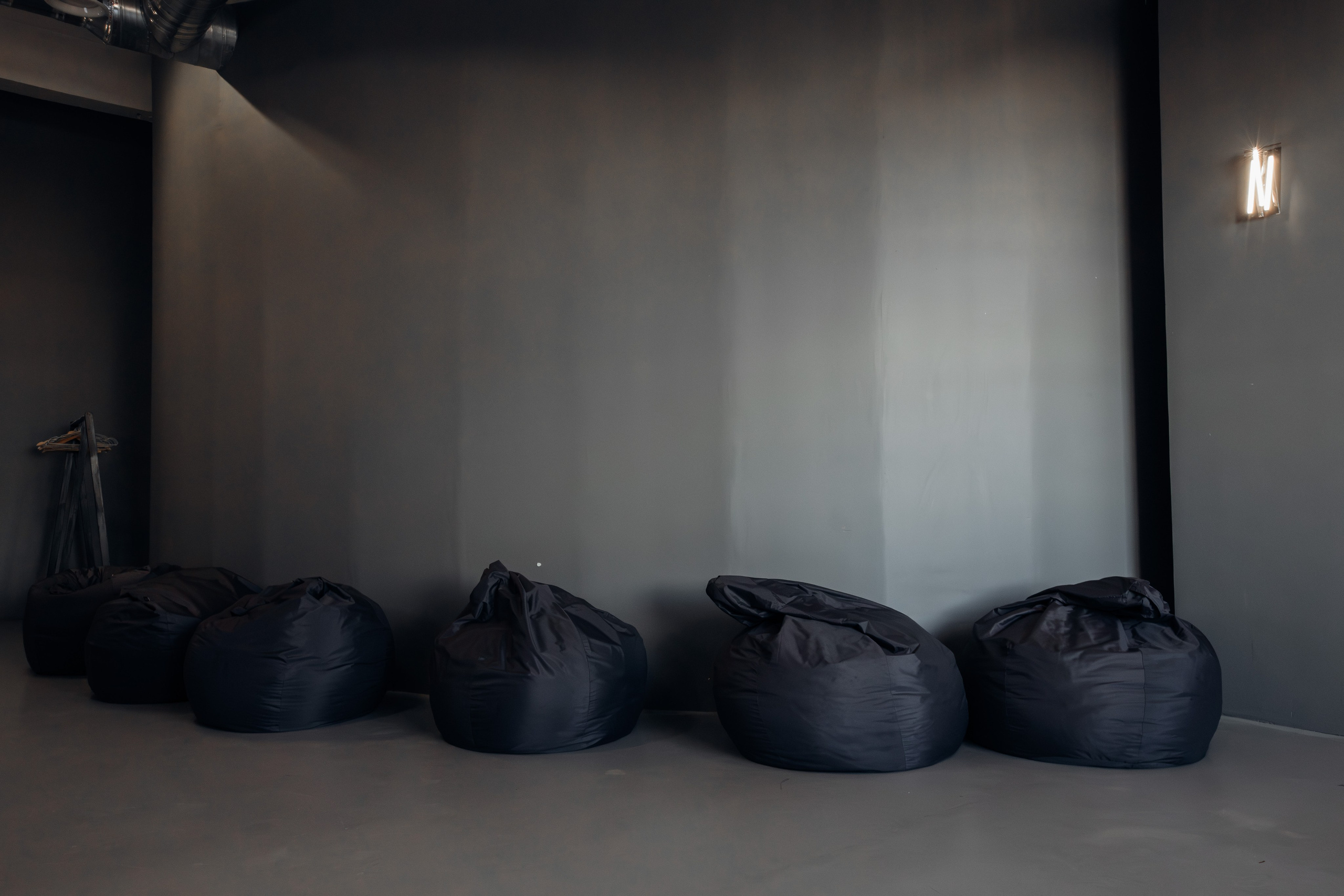 Mr. Grey (лето). Аренда лофта в СПб для мероприятий