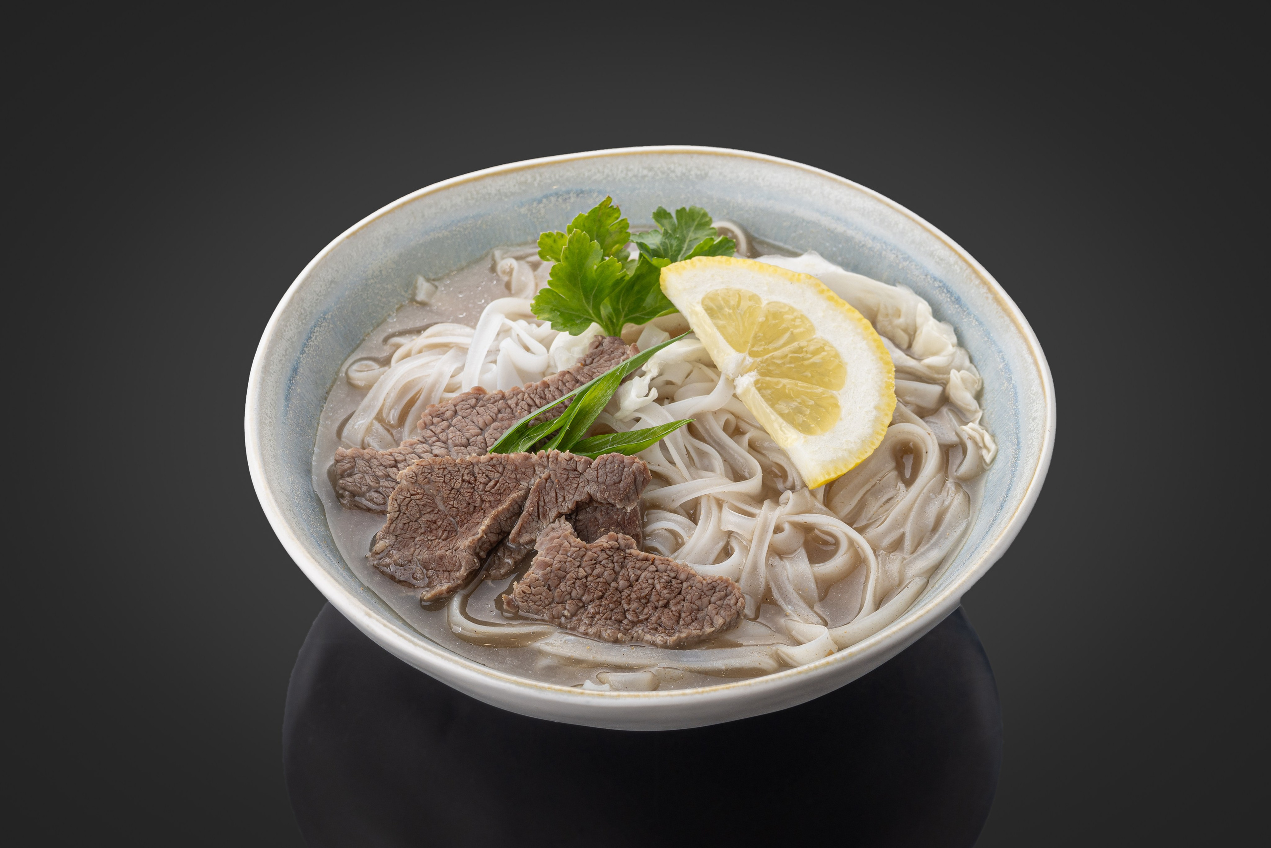 Фото супа "Рамен" для сервиса доставки еды "Территория вкуса" г. Барнаул