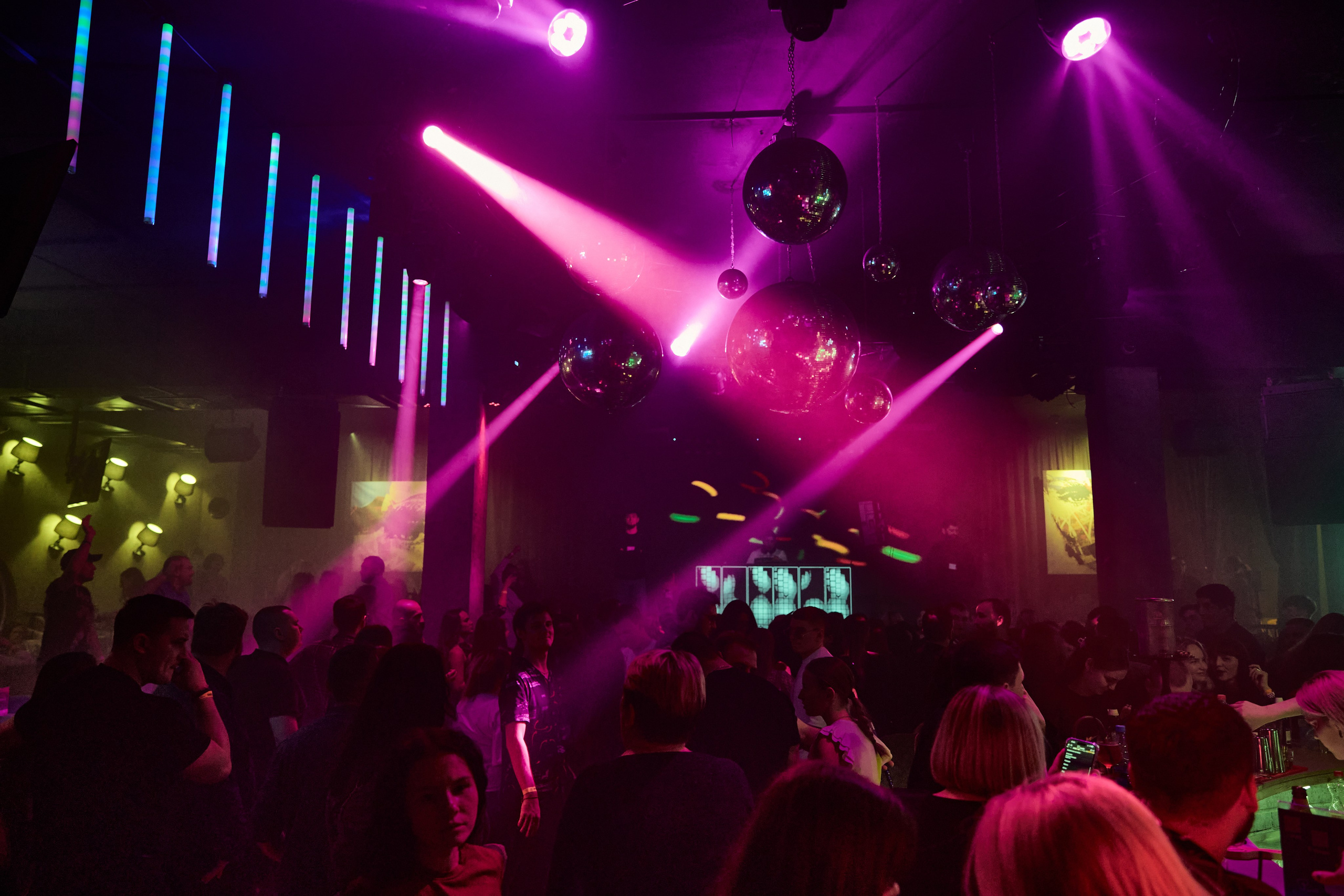 Концерт Зомба в Норильске в ночном клубе «Рублев». Свадебный и семейный фотограф в Ульяновске, Норильске, Казани — Орешина Елена