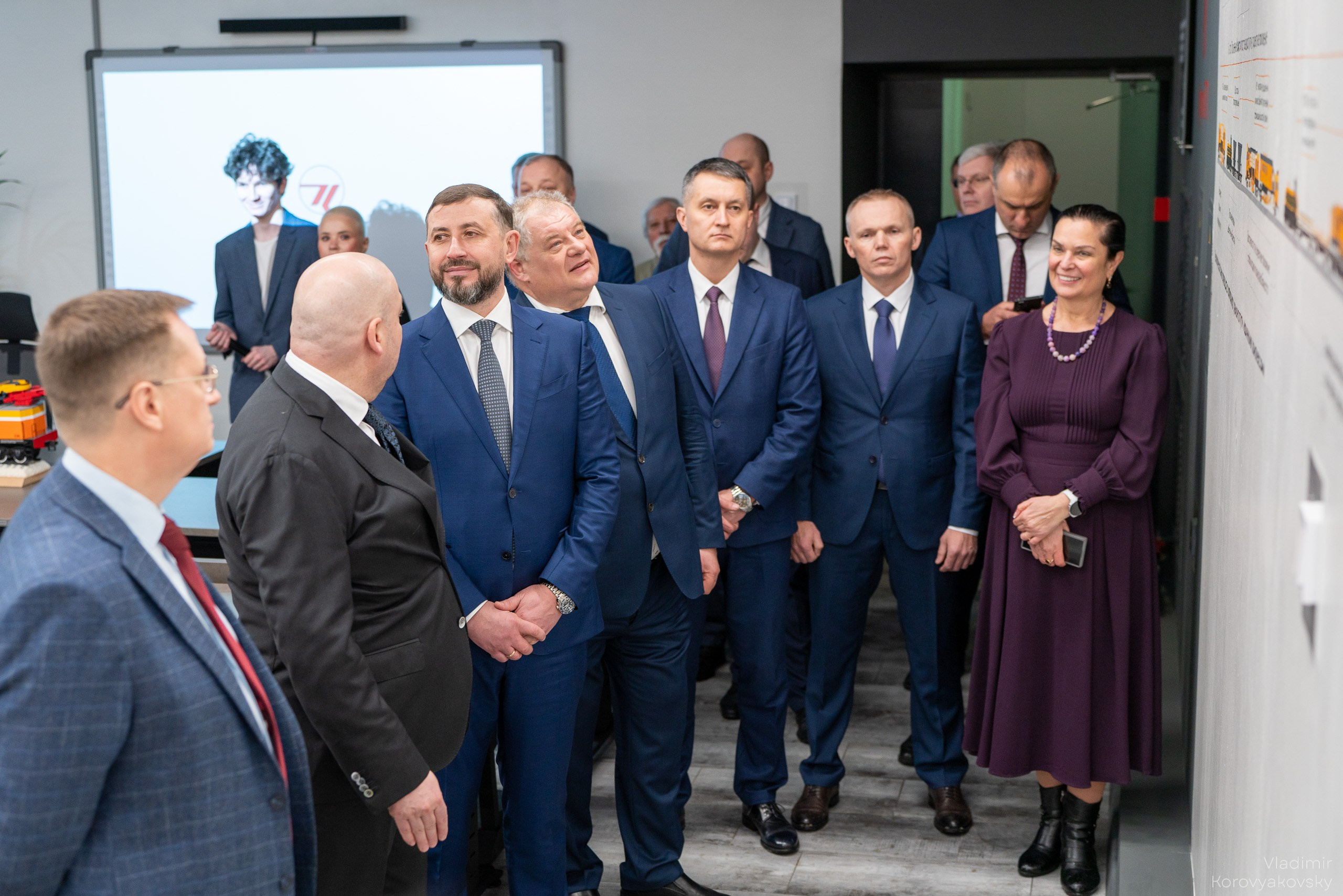 Открытие лабораторий. Фотограф Владимир Коровяковский