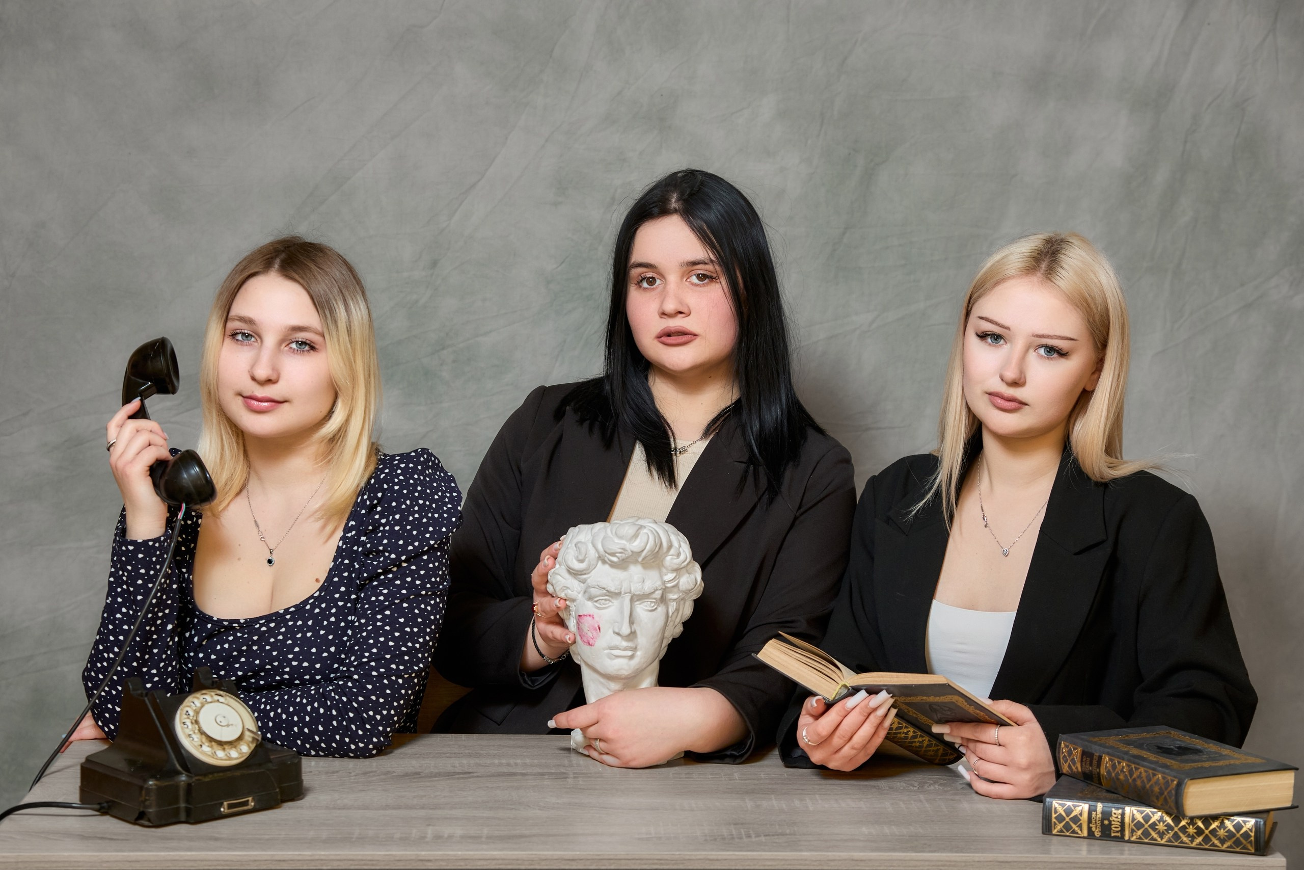 ШКОЛА. ФОН. Фотограф Татаринов Андрей (Донецк / Макеевка)