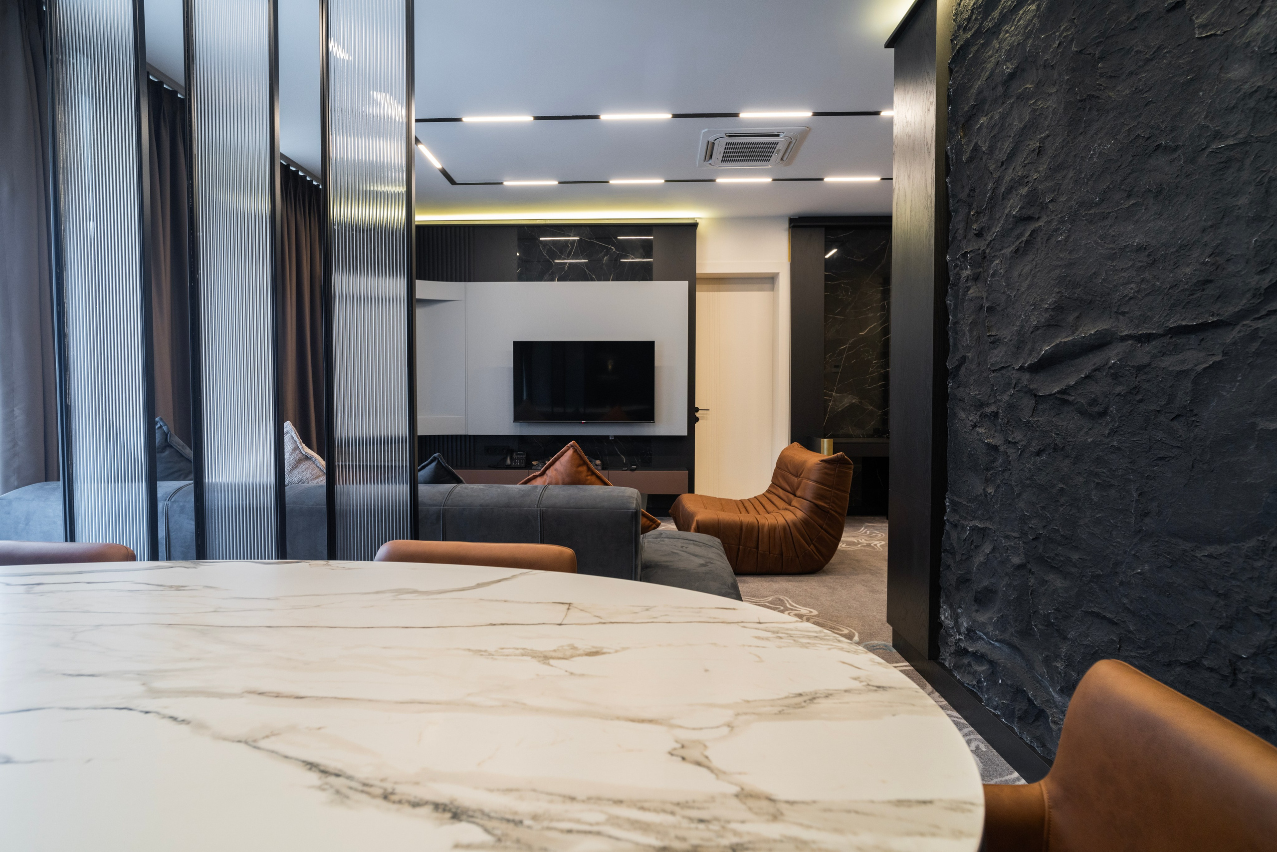 Riviera. Главная