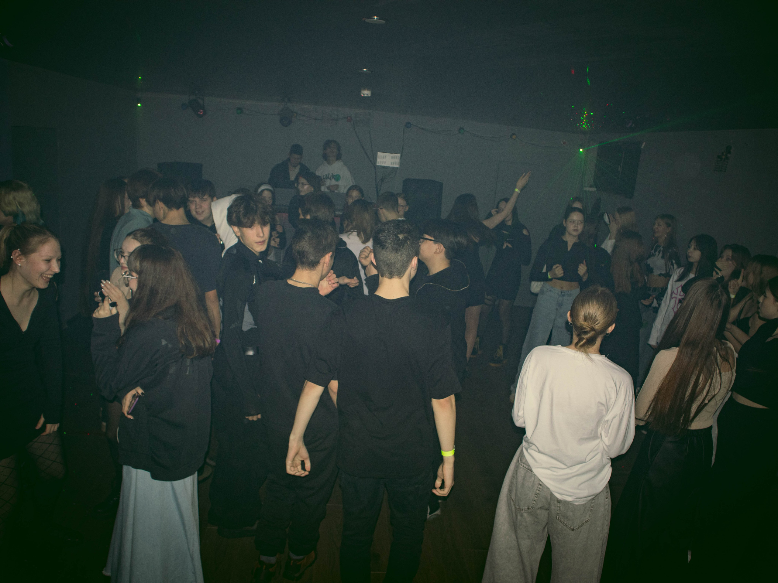 MOSHPIT. Фотограф и видеограф в Бугульме Аня Трутнева