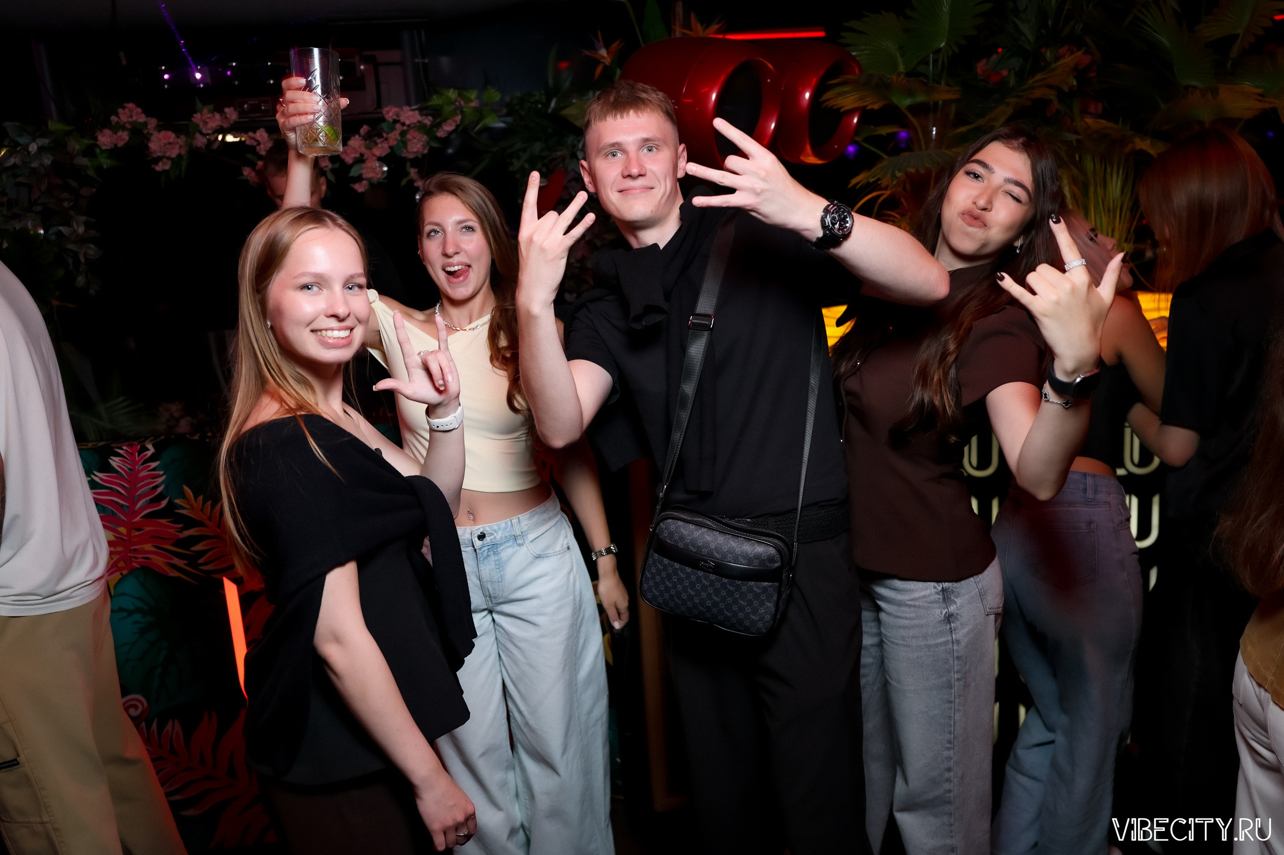 DOUBLE U. VIBECITY.RU Вайб Сити Ру Фоторепортажи Фотоотчеты Калининград