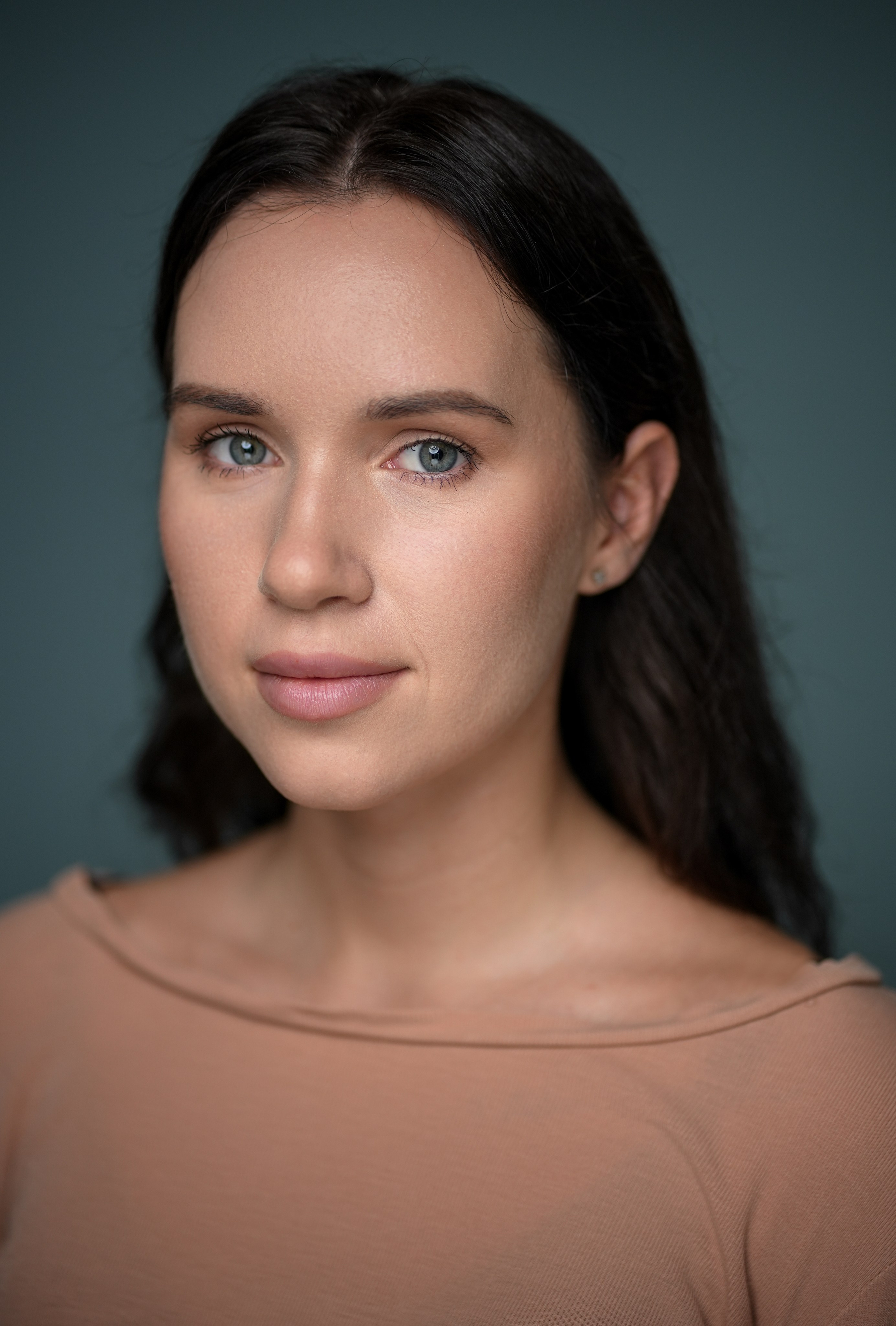 Актриса Александра Кушнарёва. Портретная съемка в Москве, студийный фотограф Игорь Фомин