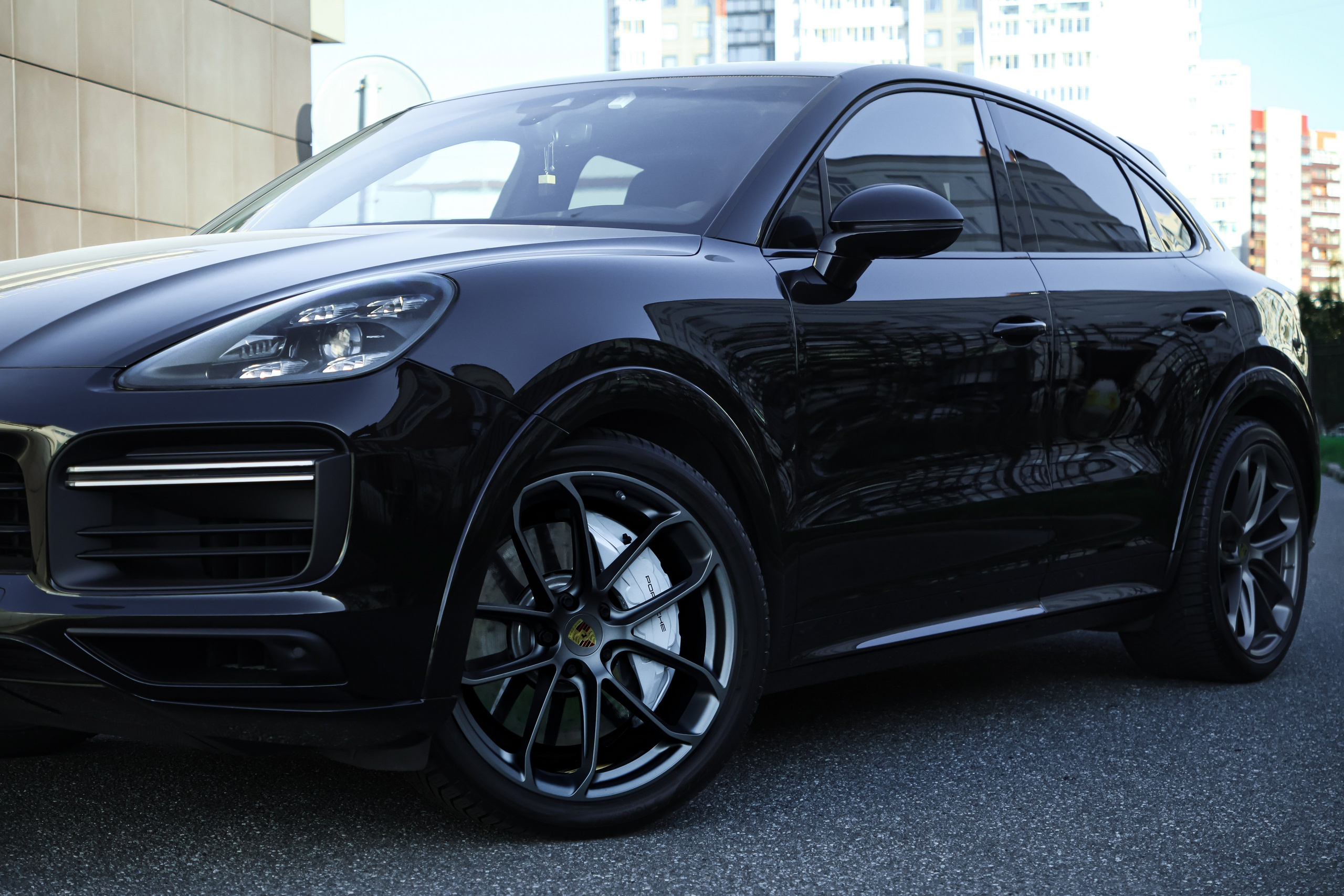 Porsche Cayenne Turbo. Photo-nk