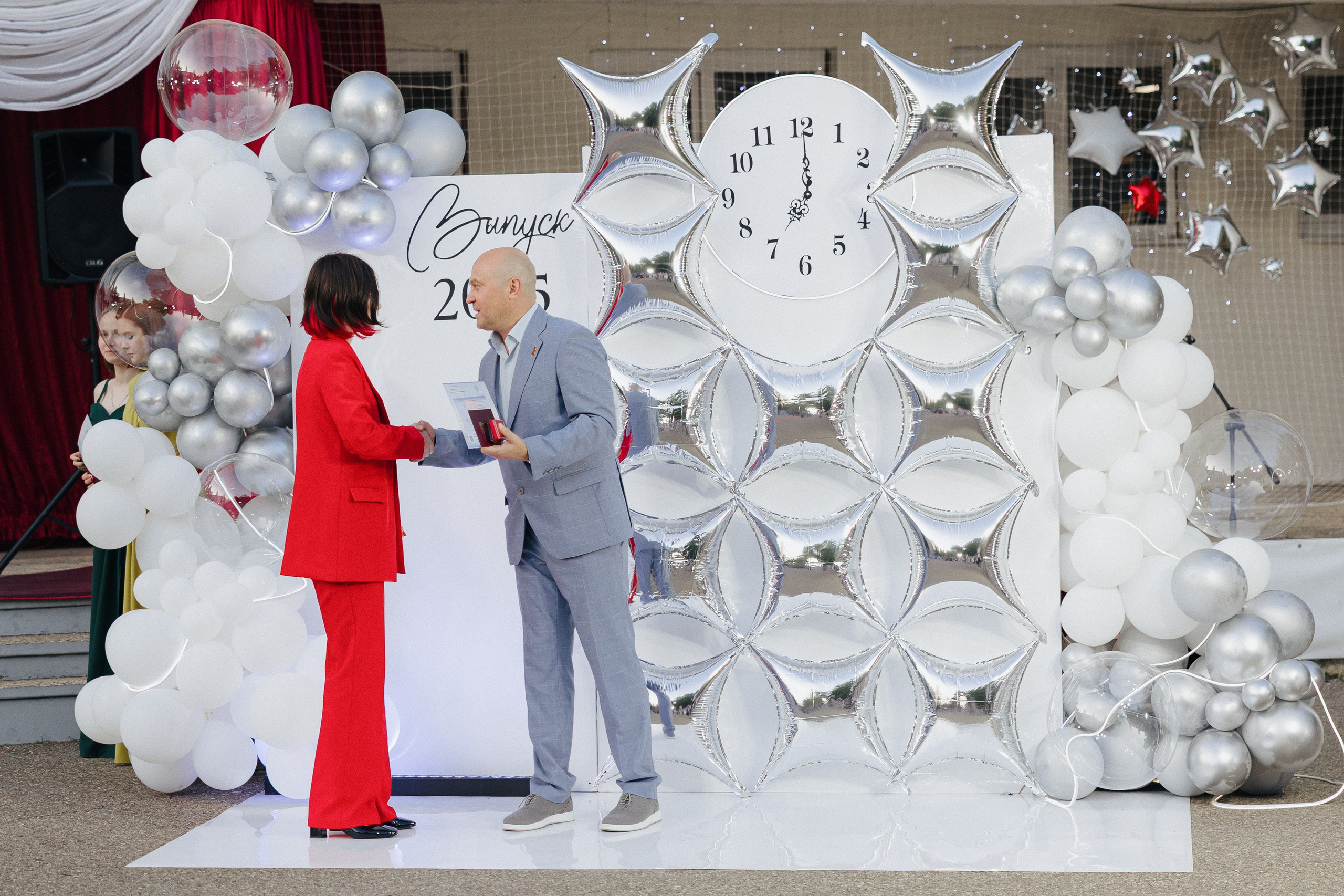 Вручение аттестатов. Свадебный фотограф Роман Еремеев