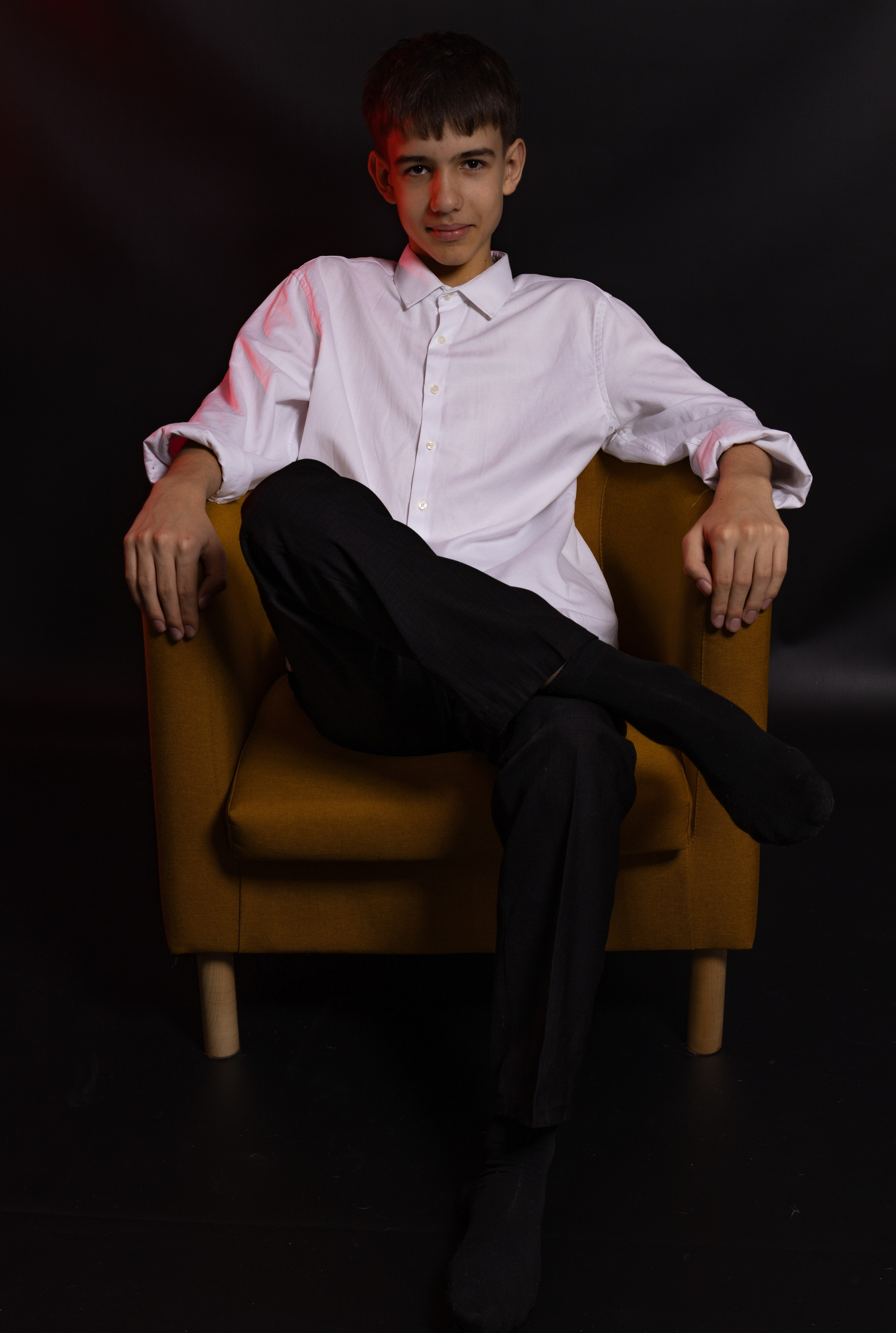 Мужской портрет. Я работаю в разных жанрах фотографии — от портретов до свадебной и семейной съёмки — в городе Междуреченске. Виктория Куреннова