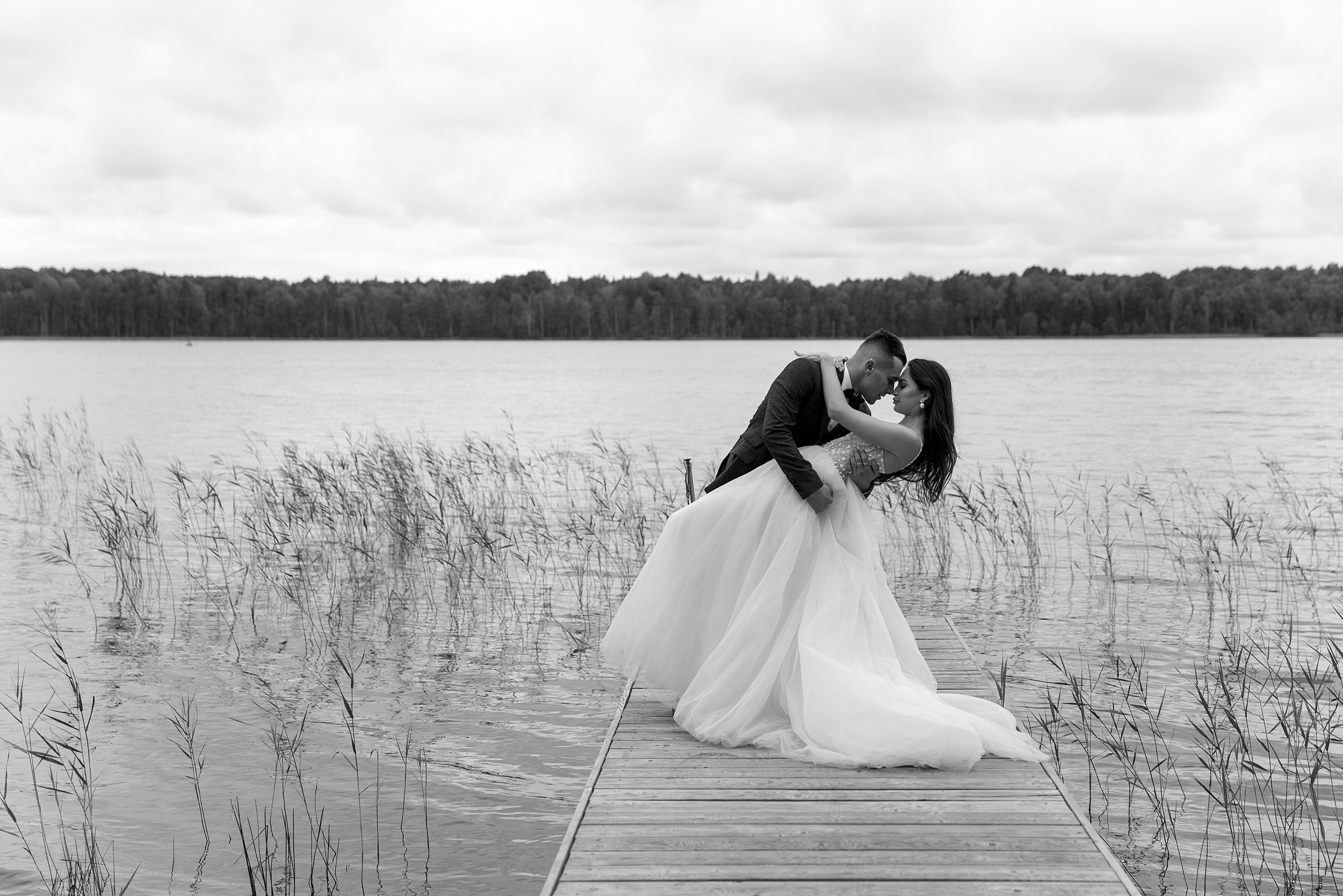 Свадебная серия Насти и Дани загородом. Свадебный и портретный фотограф в Санкт-Петербурге Надежда Чечулина