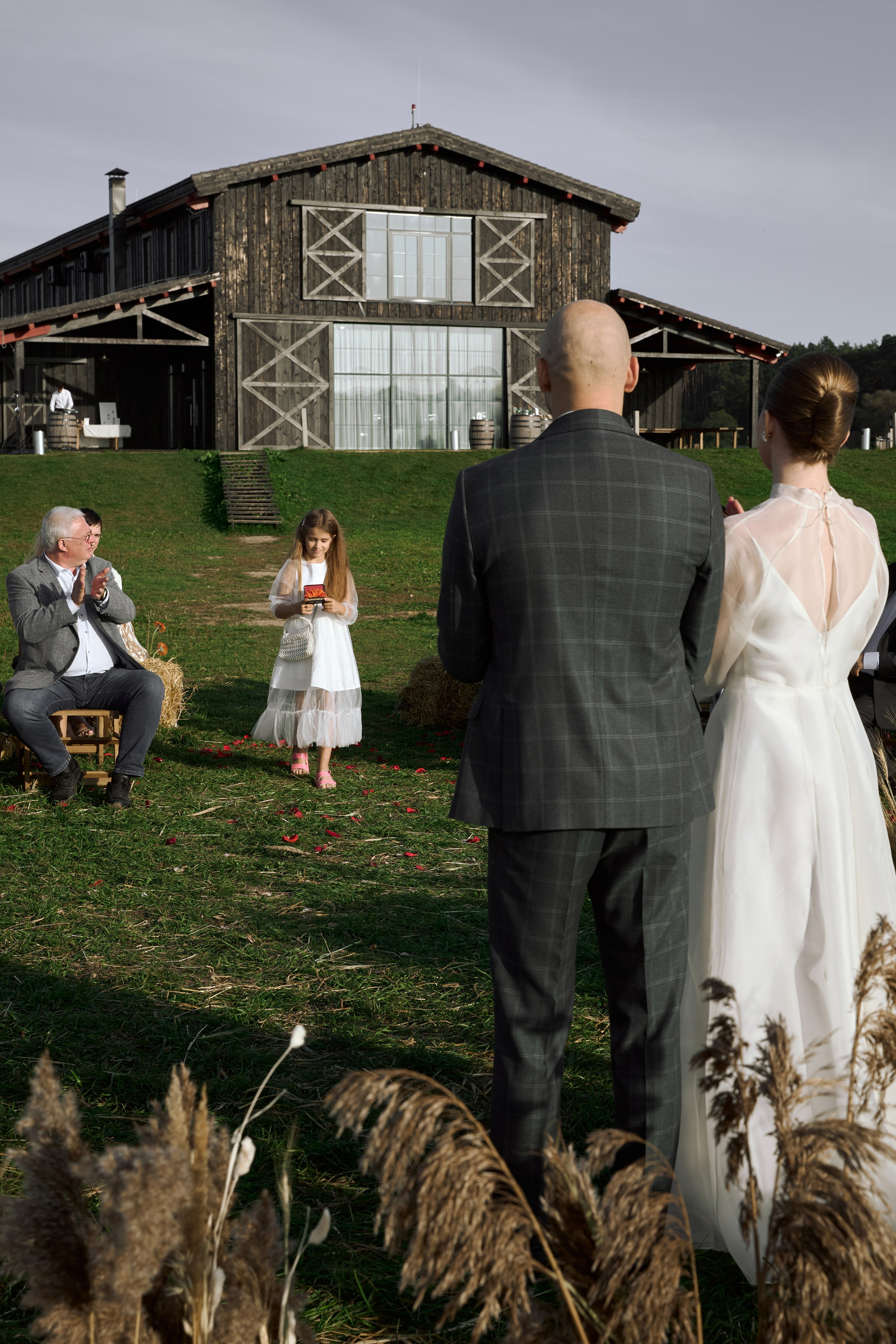 I & E. Anastasia Jes