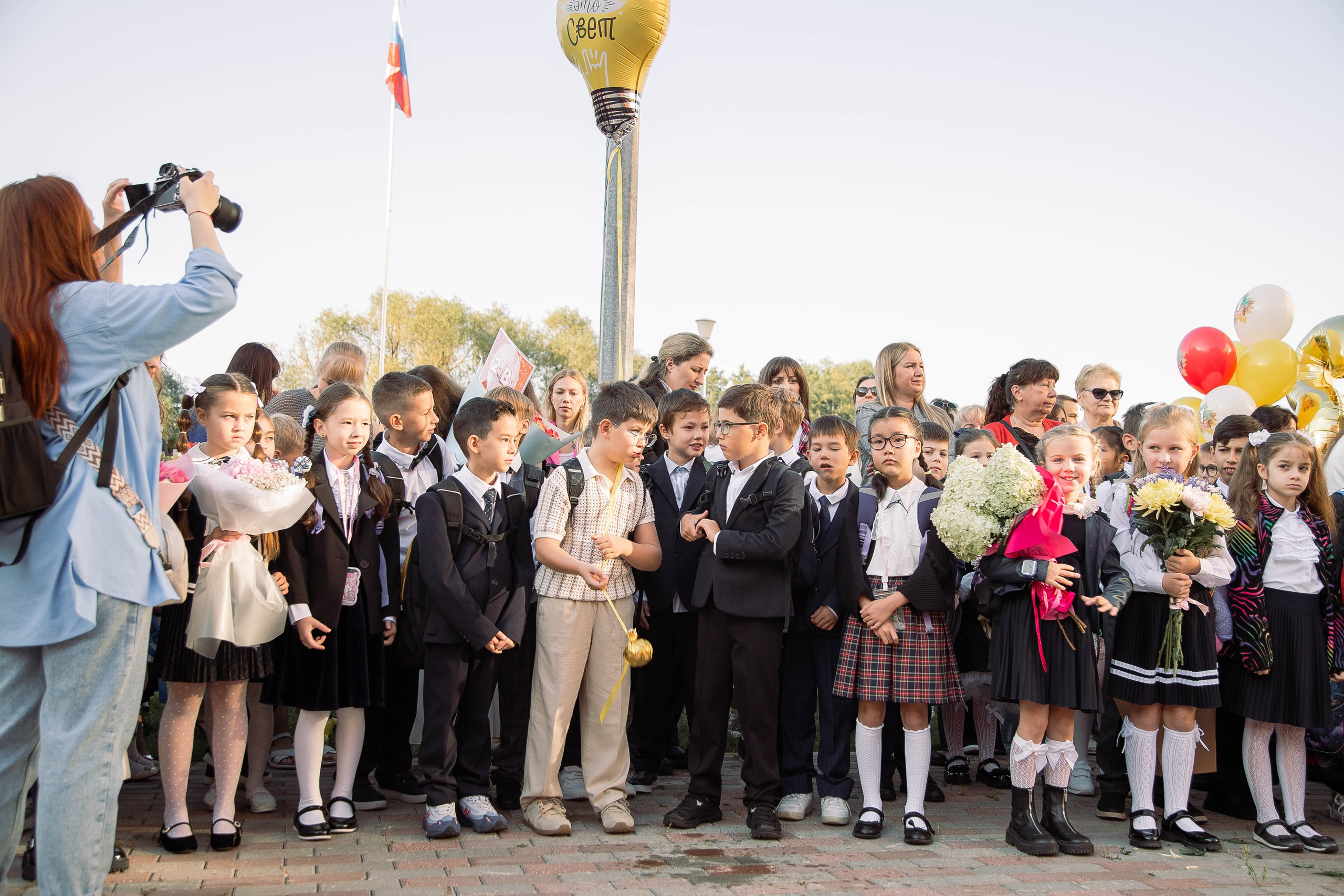 Репортажная съемка 1 сентября — первый школьный день в Москве | Анна Татаурова. Фотограф Анна Татаурова | Авторская фотосъемка в Москве