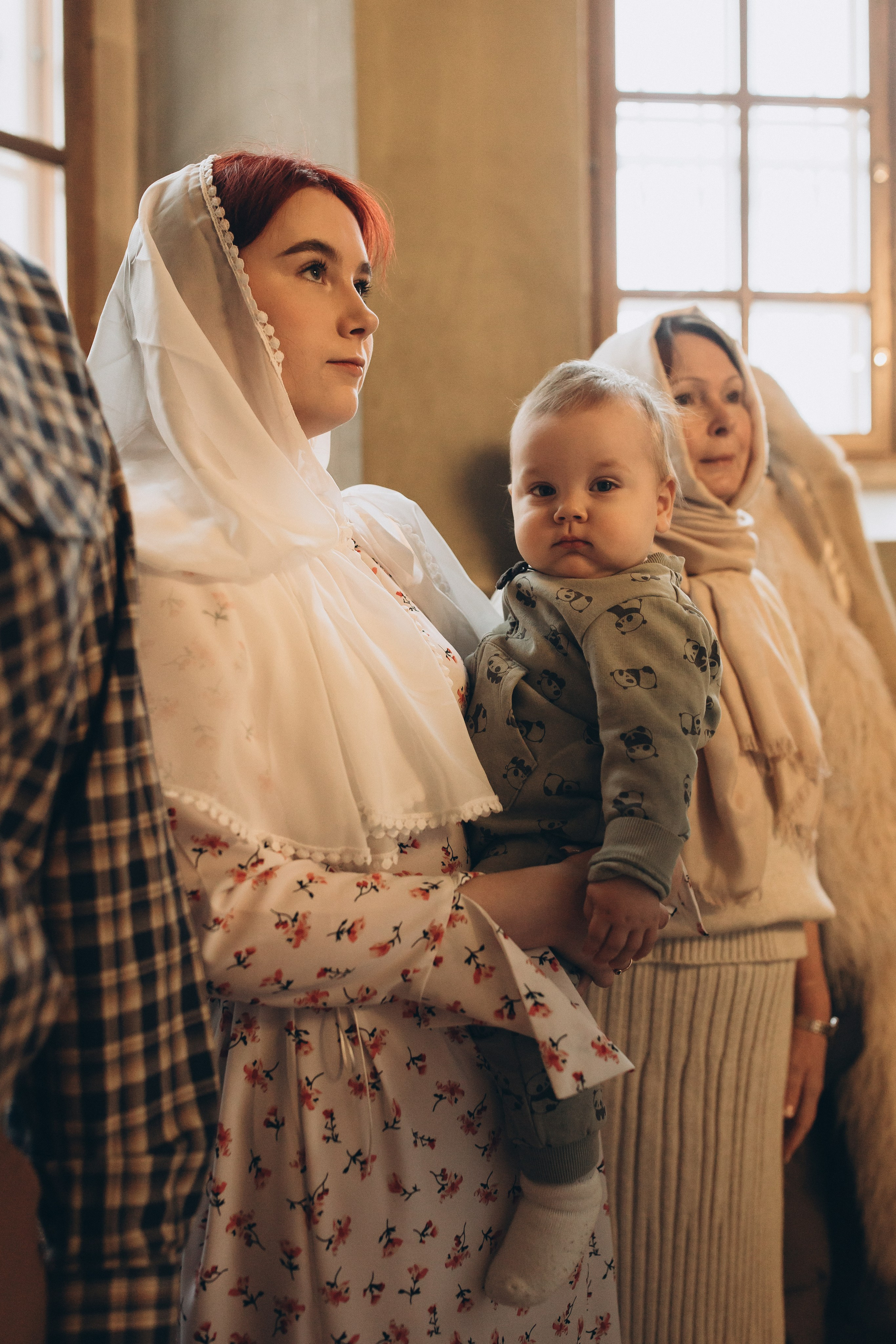 Таинство Крещения Ивана в Церкви Николая Чудотворца. Детский и семейный фотограф в Пушкино, Мытищи, Москва Сергеева Светлана