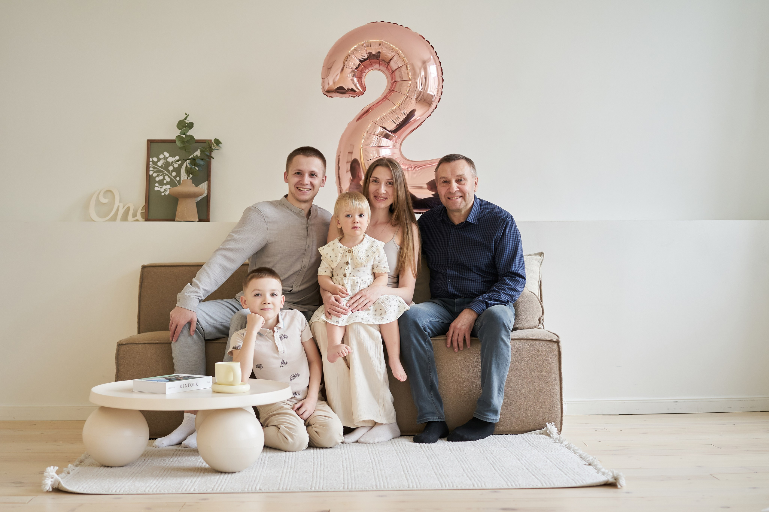 Семейная фотосессия в студии. Фотограф Екатеринбург Кокшарова Александра