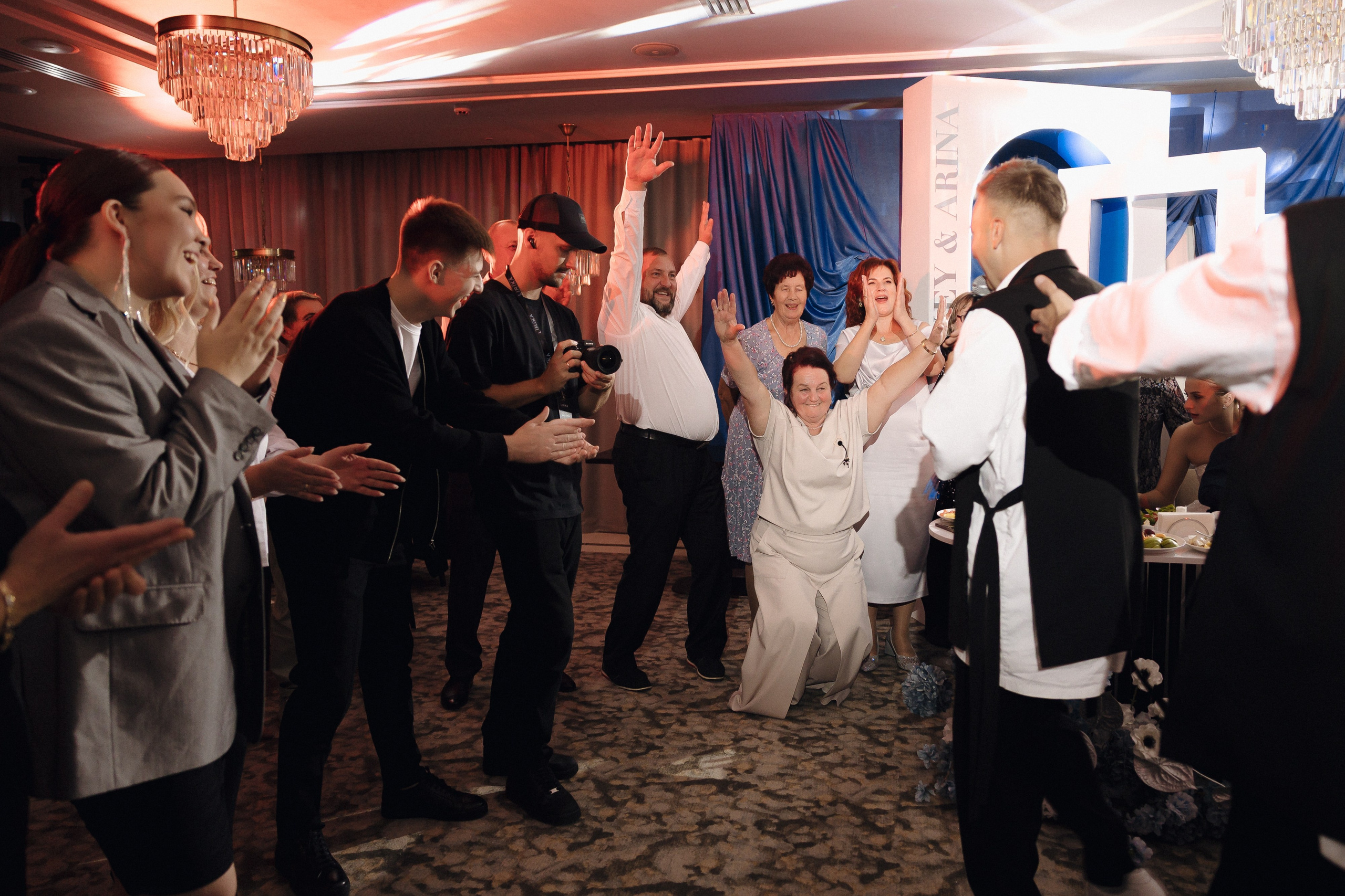 АРИНА И ЛЕША. ЧЕЛСИТИ. Свадебный и индивидуальный фотограф в Челябинске Евгения Негодяева