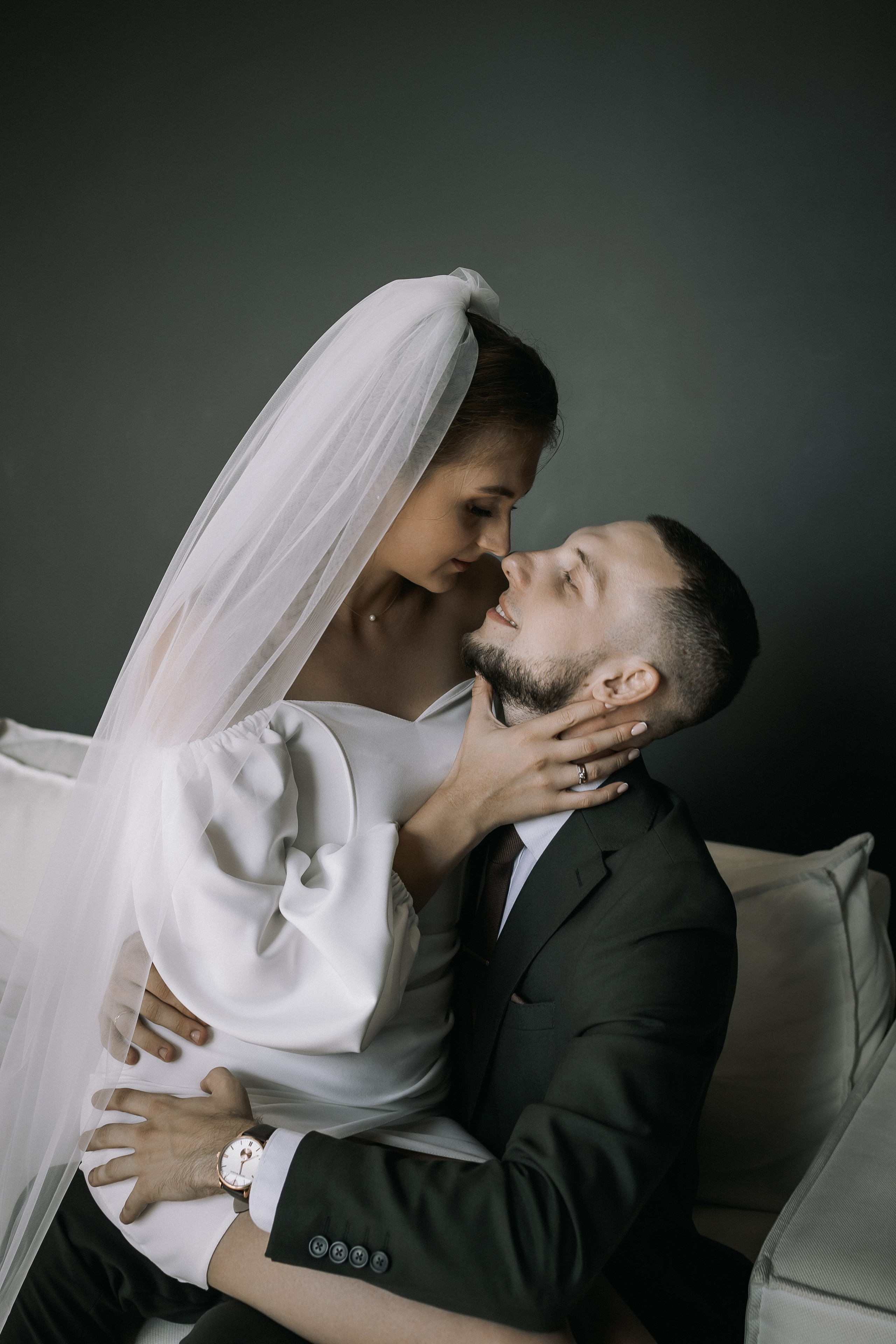 Свадебная прогулка. Эвелина и Дмитрий. Свадебная фотография. Арина Рубах