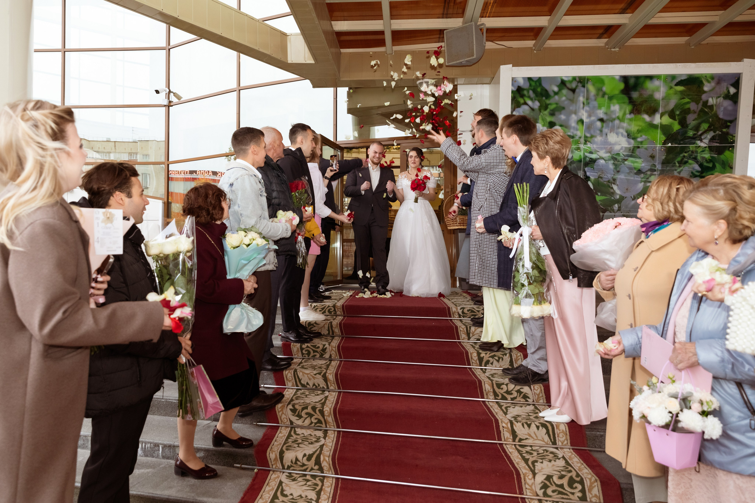 Свадебная фотосъемка в ЗАГСе в Сургуте