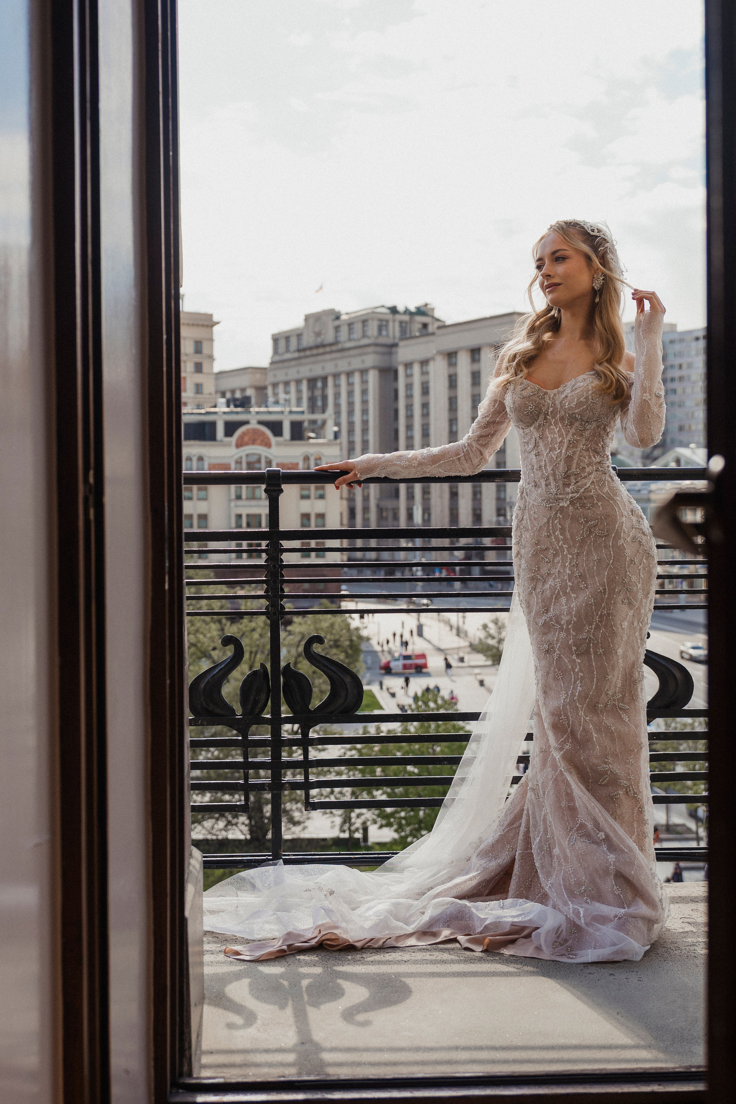 Свадебная фотосессия в отеле Метрополь. Свадебный фотограф в Москве Анна Полушина