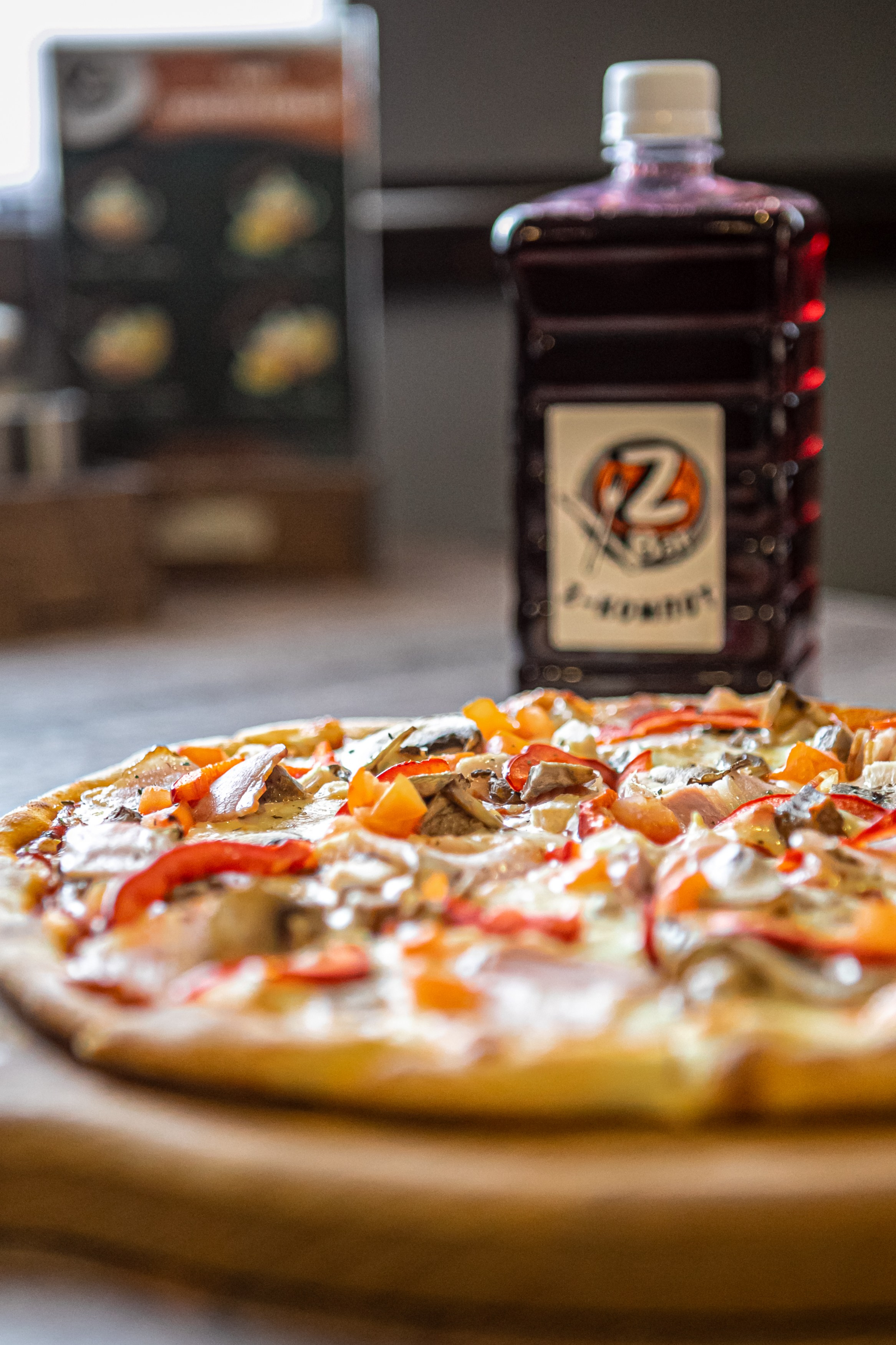 Z-bar. Фотограф Губкинского