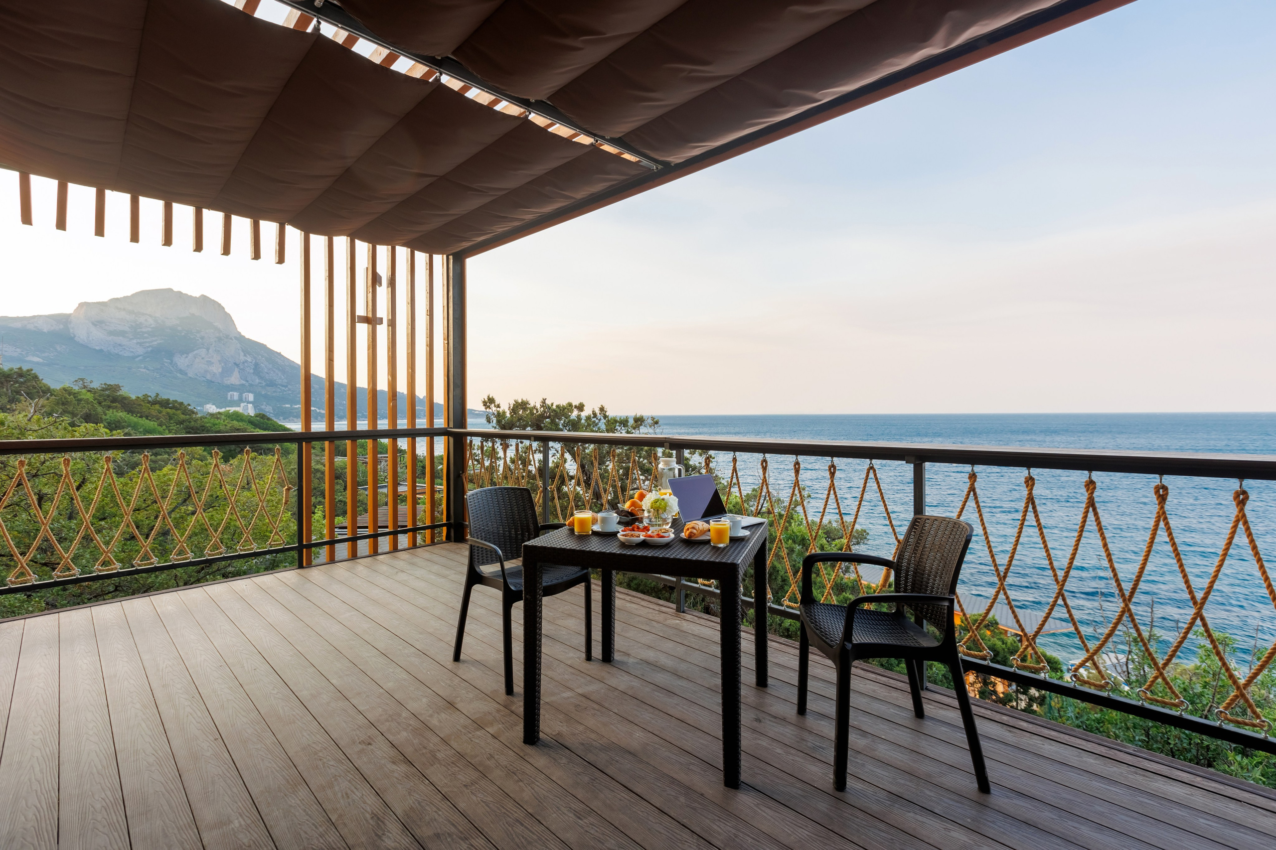 Тропы Батилиман — рекламная фотосъёмка глэмпинга на Южном берегу Крыма. Свадебный фотограф, фотосъемка в Крыму, Севастополе, Симферополе, Ялте