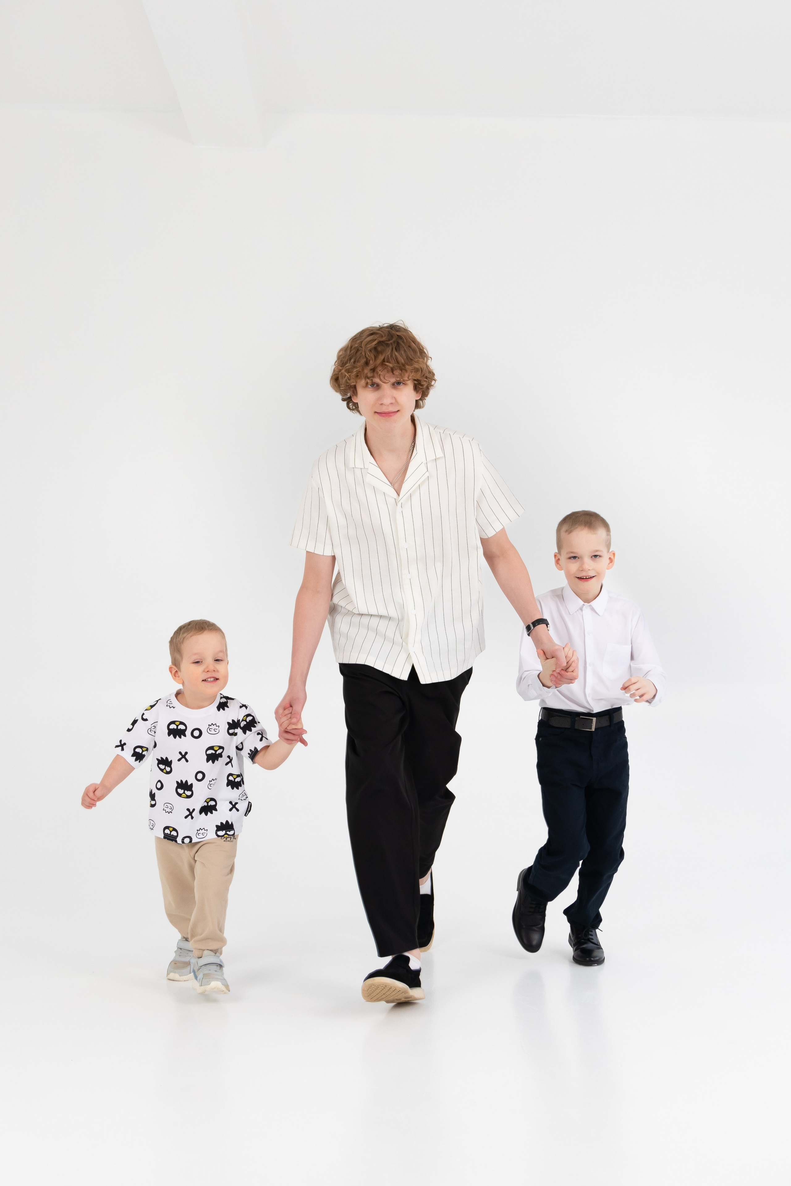 Давыдовых много не бывает! Семейная фотосессия в студии. Фотограф в Екатеринбурге Пойгина Елена