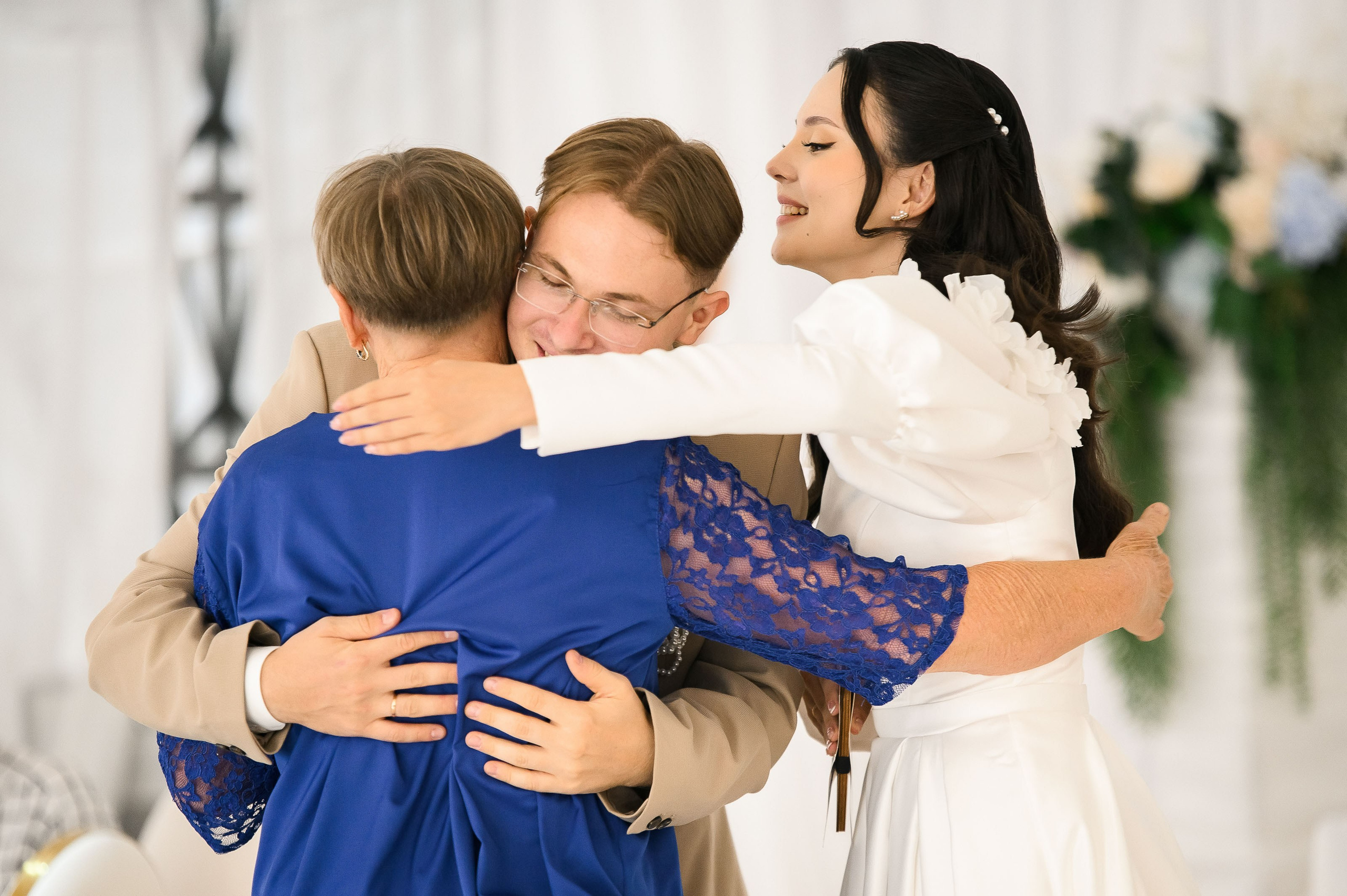 Одним солнечным днем на берегу реки. Евгений Нисковских — свадебный и репортажный фотограф в Тюмени