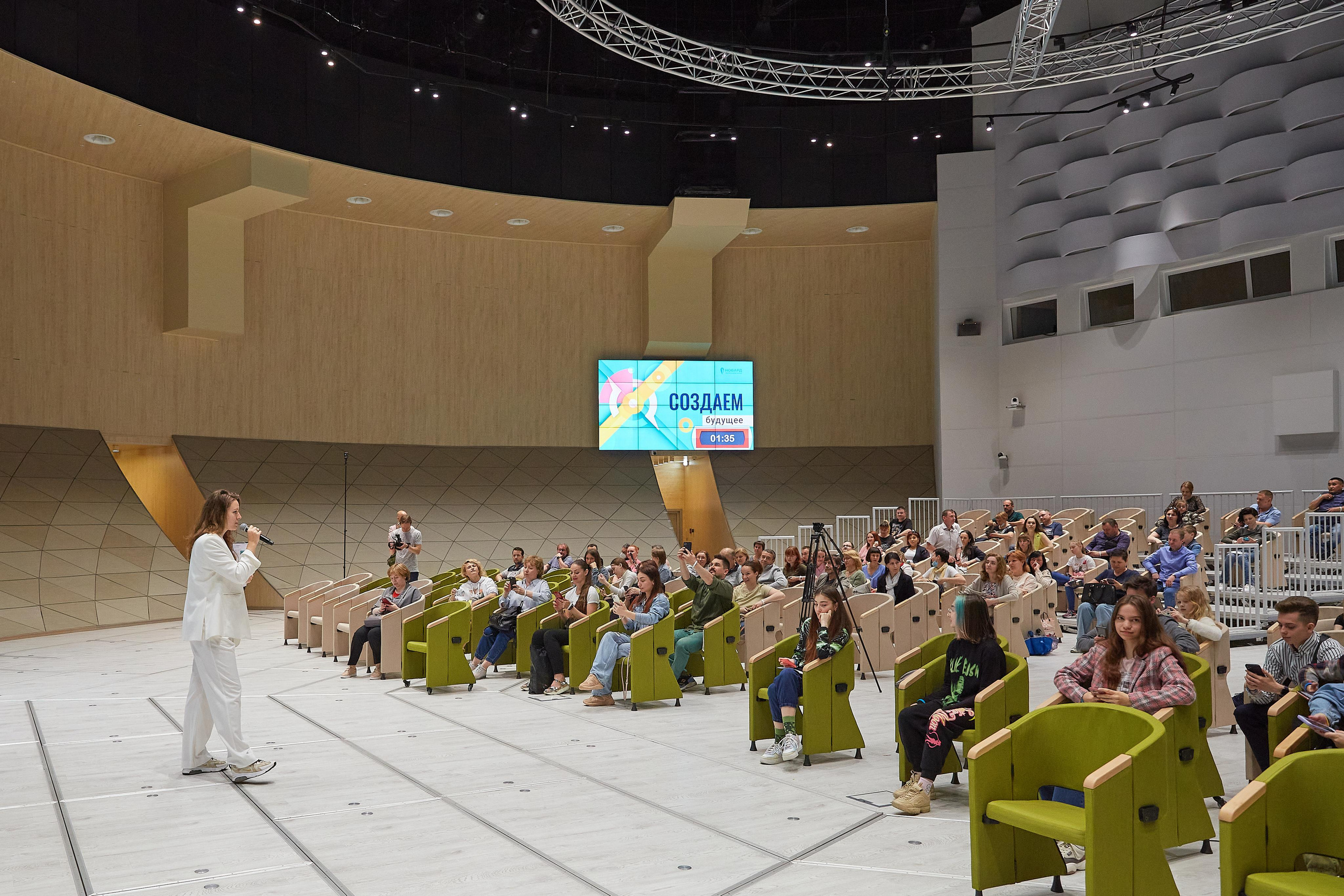 СКОЛКОВО. Александр Осин — корпоративный и семейный фотограф в Москве